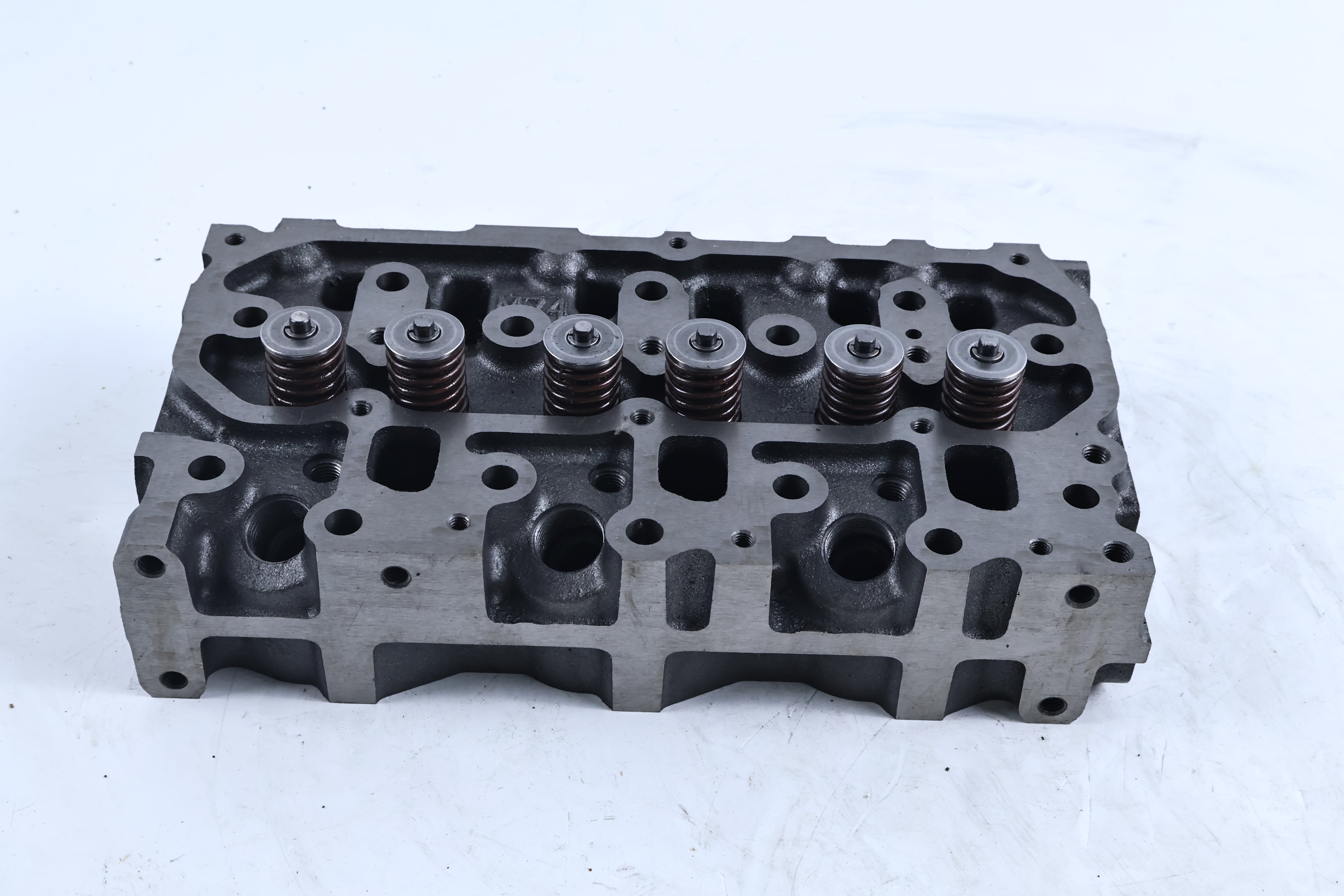 Complete Cylinder Head 3070042 for Polaris Ranger 4X4 900 D