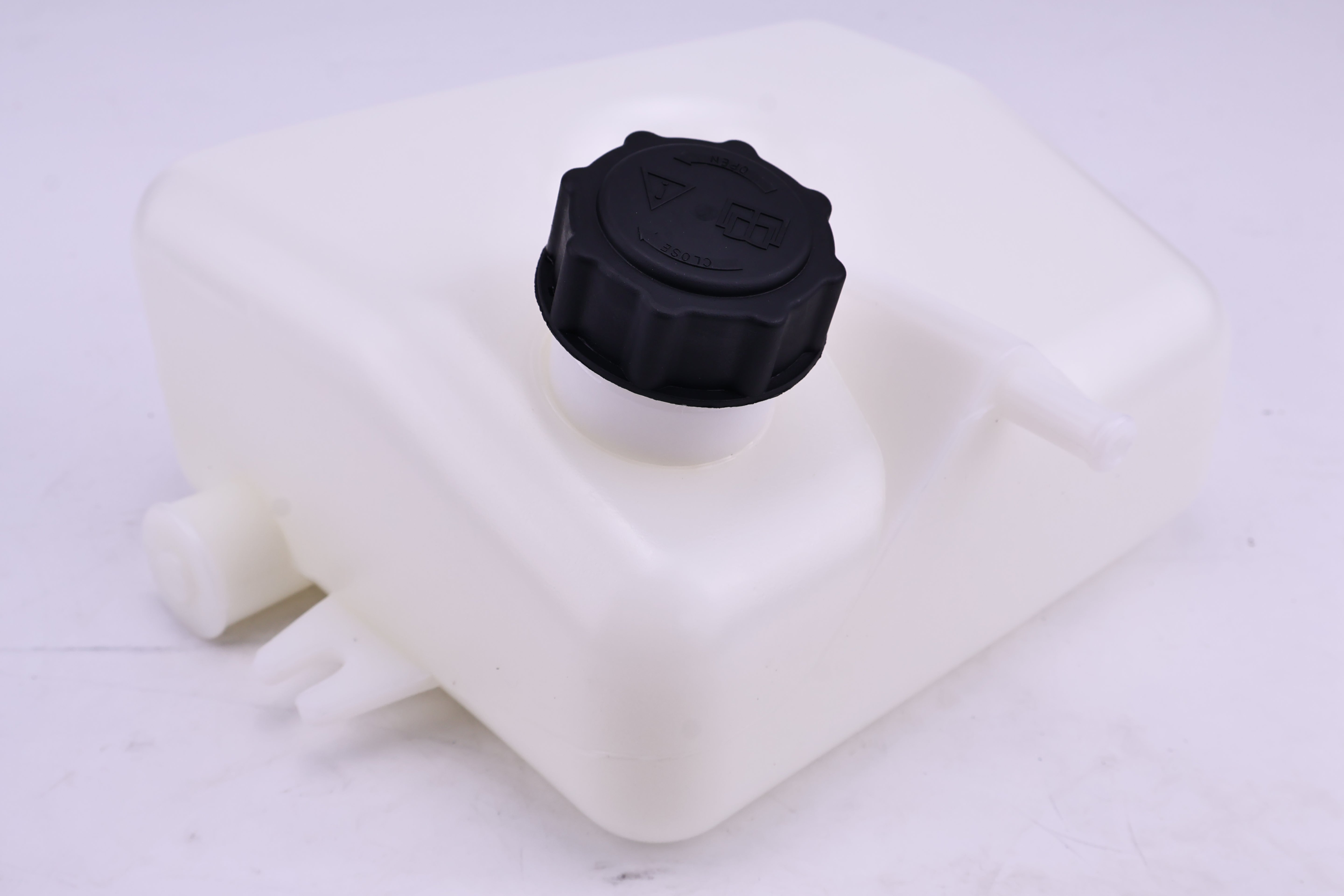 Replacement Expansion Tank 331/32842 for JCB 3CX 4CX JS460 JS200 JS360