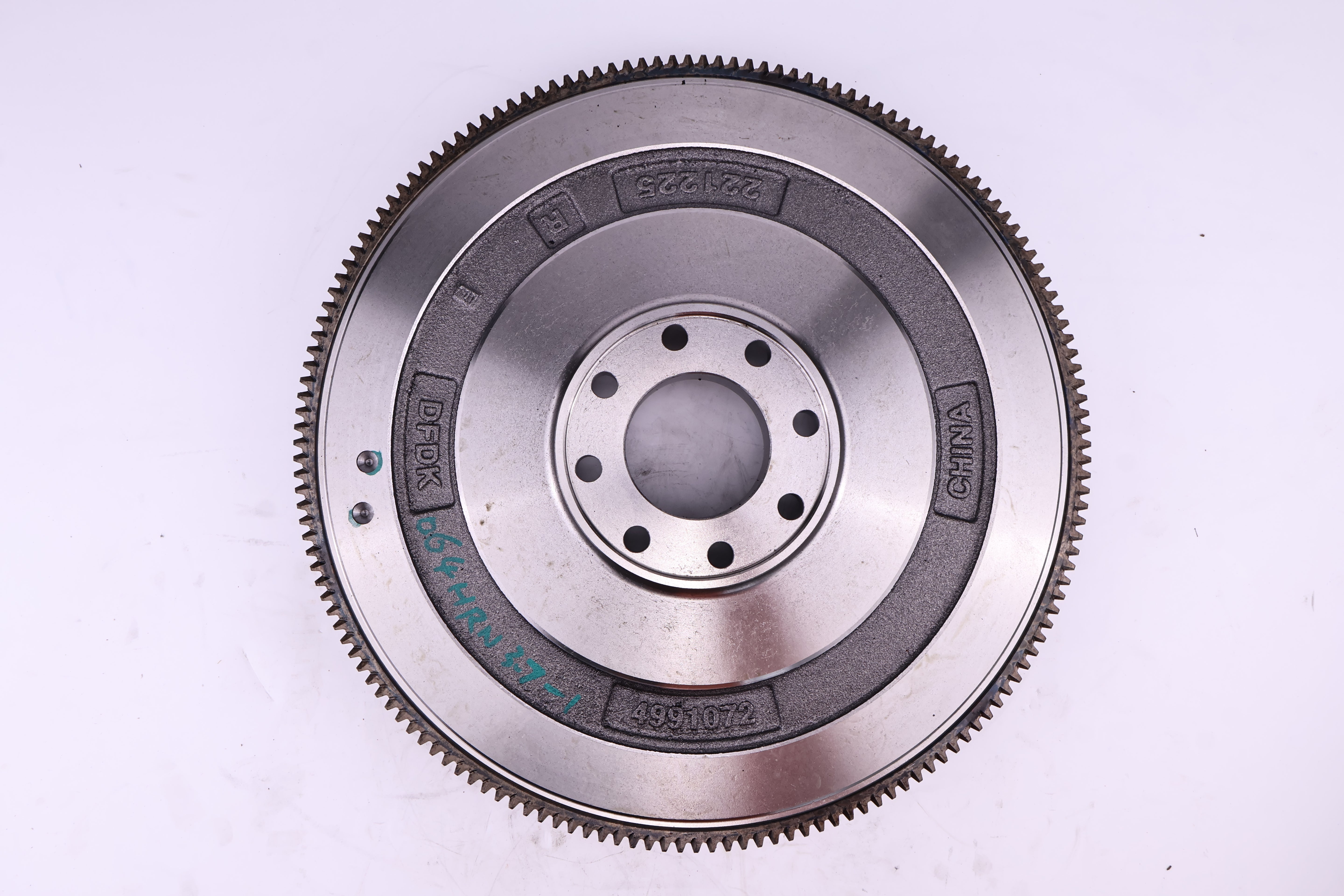 Replacement Flywheel 3936822 for Cummins Engine QSB5.9 4B3.9 ISB6.7 ISC ISL9 QSB6.7