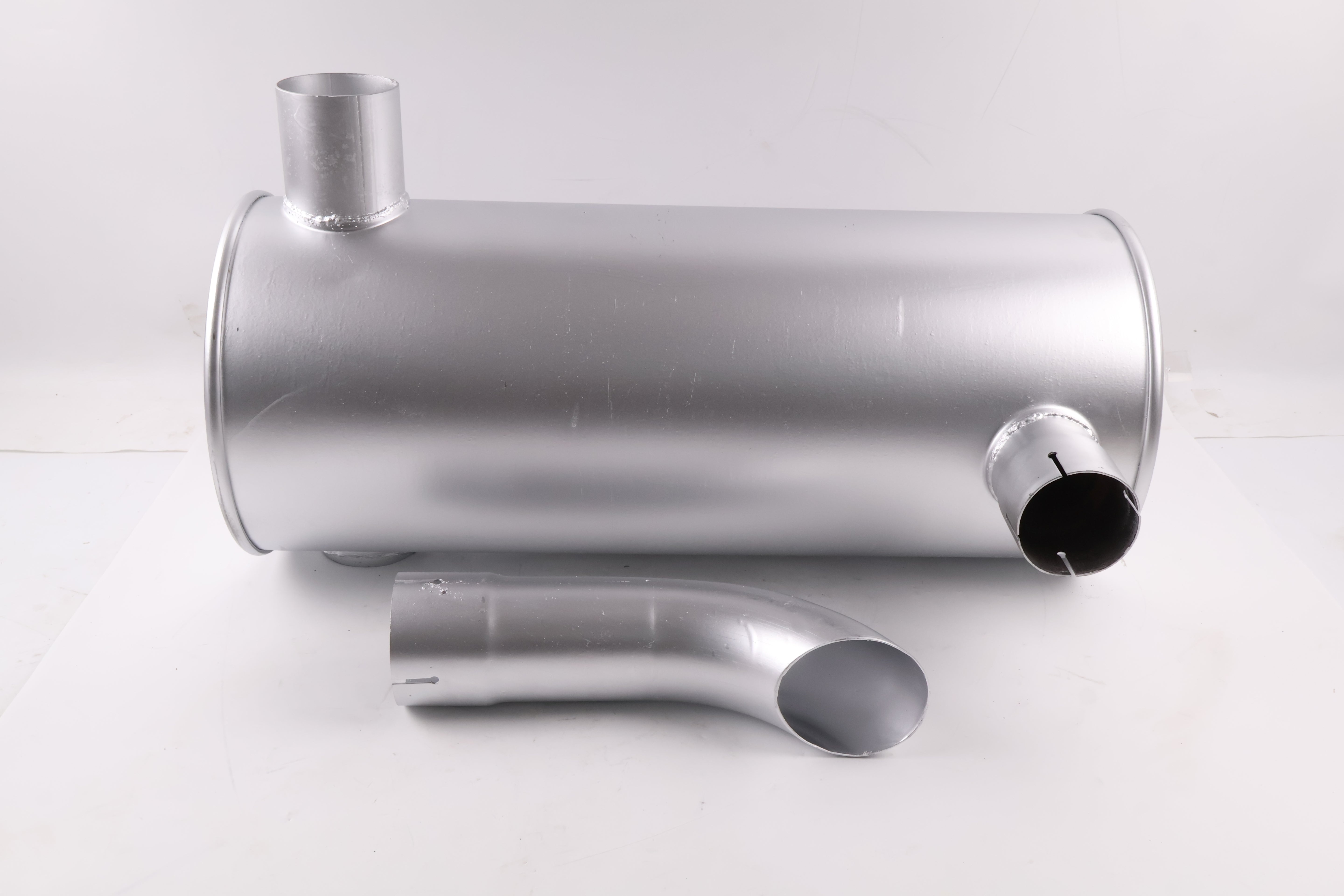 New Muffler Silencer 4448414 Fits for Hitachi Excavator ZX225U ZX230 ZX240K ZX240LC-3G ZX250 ZX270 ZX280LC ZX300W