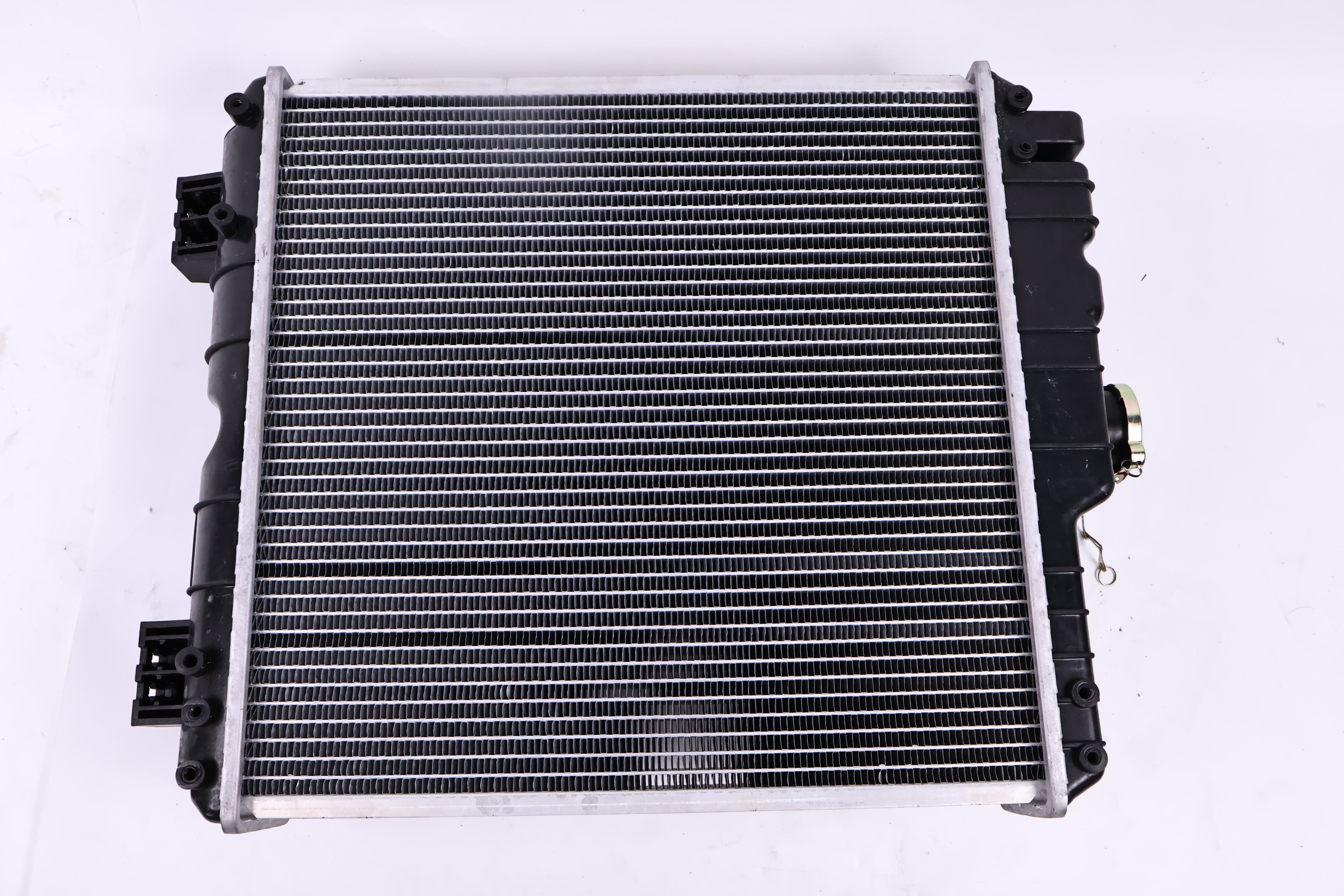 Aftermarket Water Tank Radiator 5172925 for Case Tractor JX55 JX85 JX65 JX95 JX75