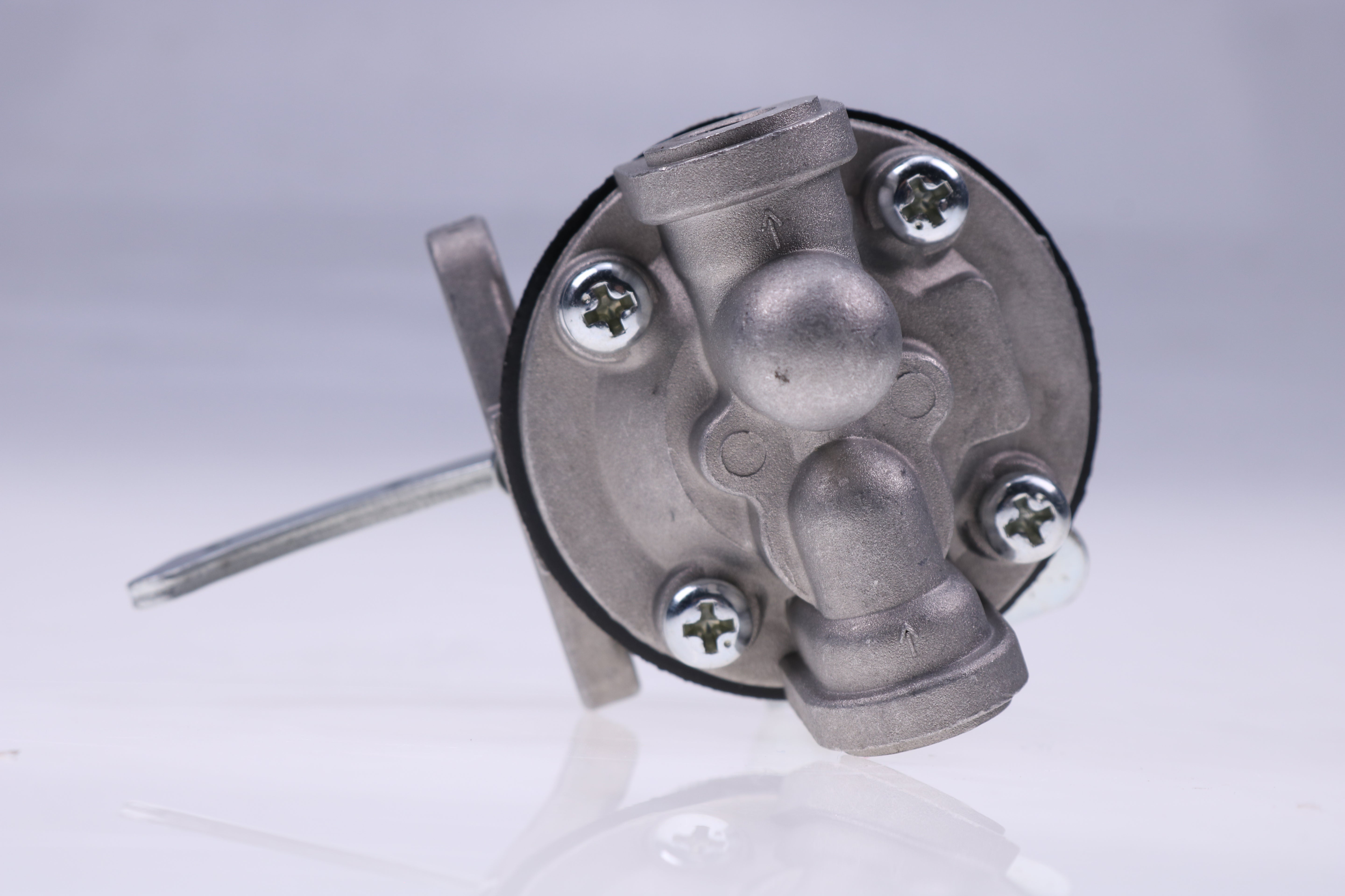 New Fuel Pump AM876410 for John Deere Tractor Compact Utility 2210 4010 4100 4110 670