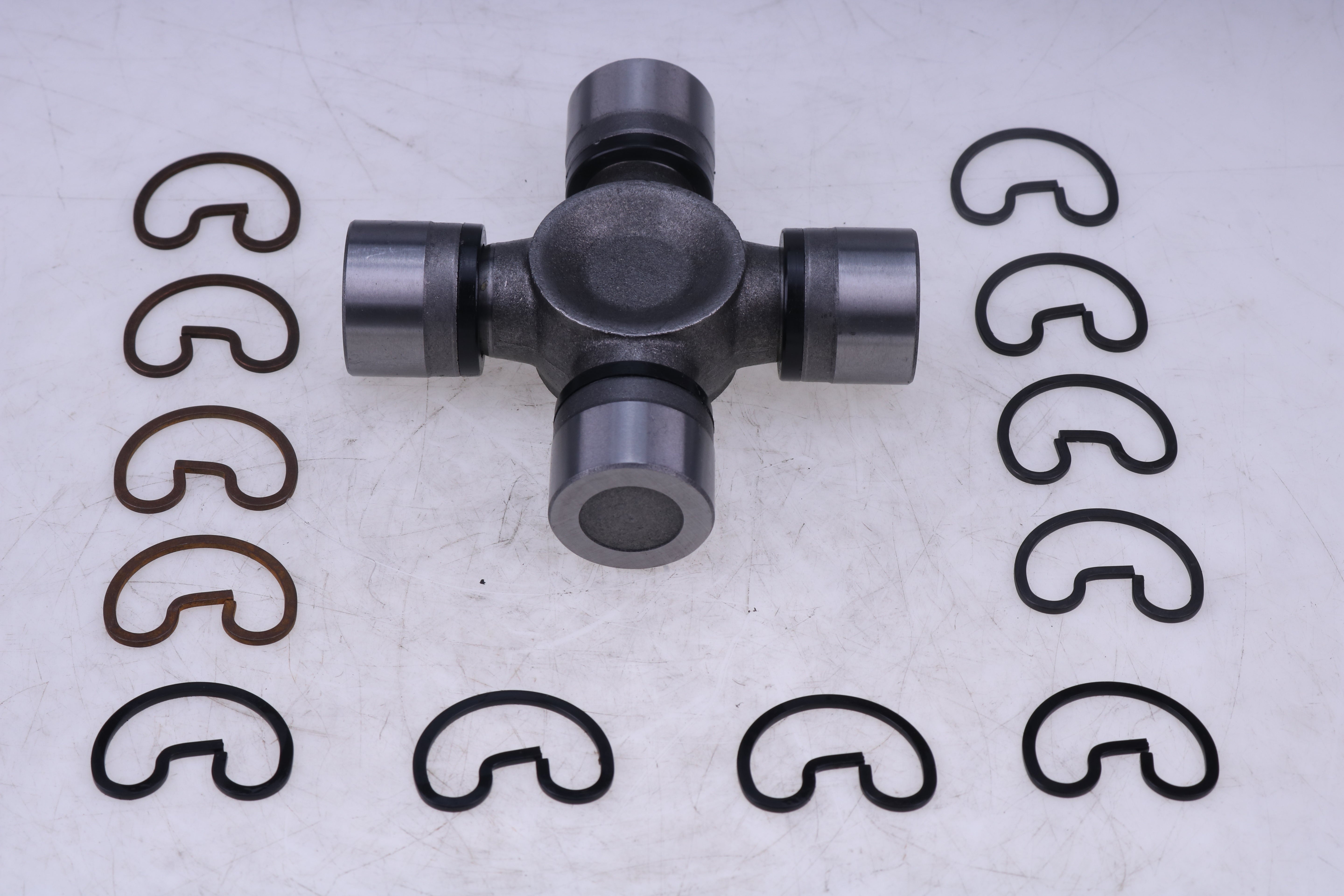 Aftermarket Universal Joint AT206861 for John Deere Backhoe Loader 310SJ 310SK 315SJ 315SK 325J 325K 325SK 410G 410J 410K 710D 710G 710J