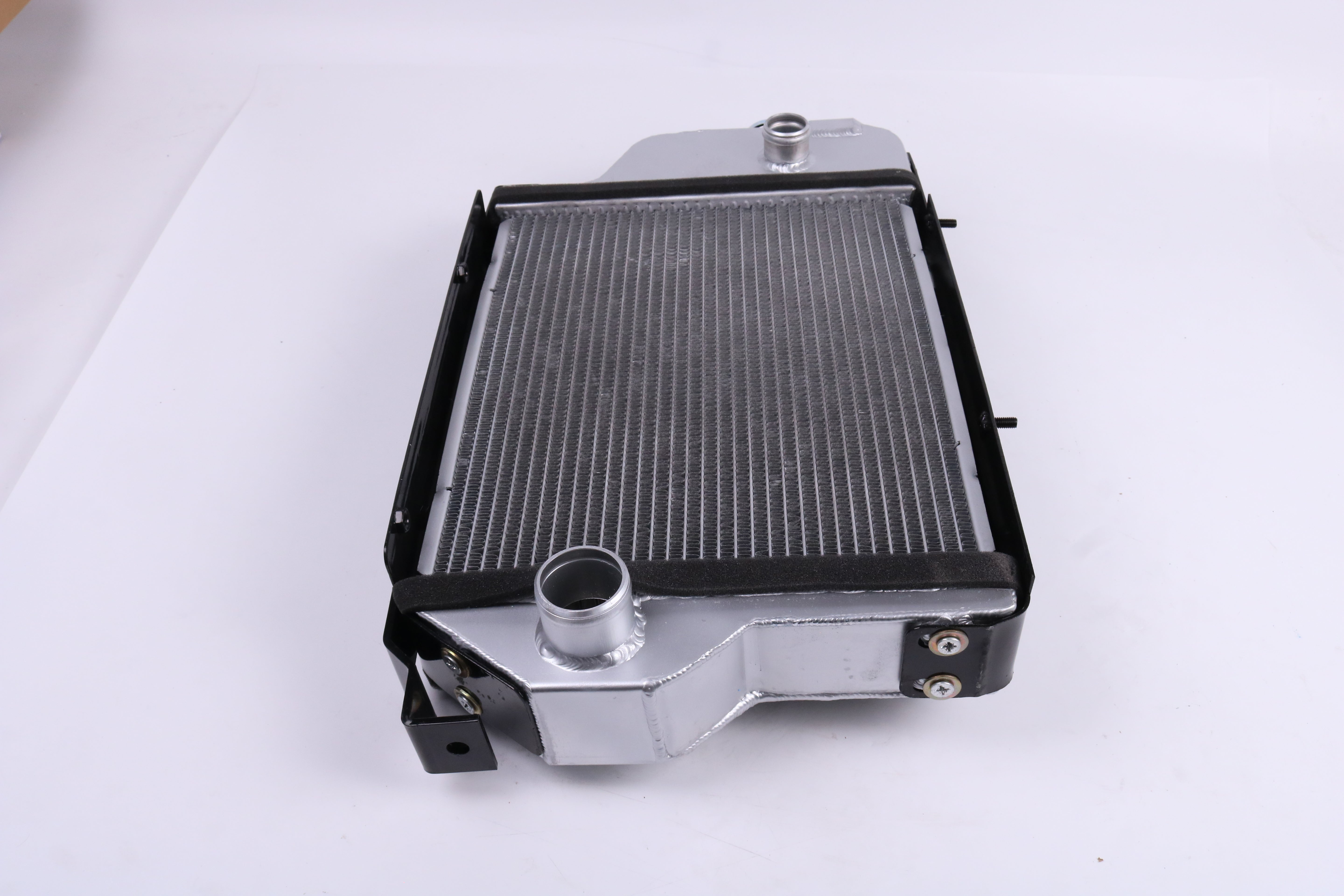 New Radiator AT20849 for John Deere Tractor 301