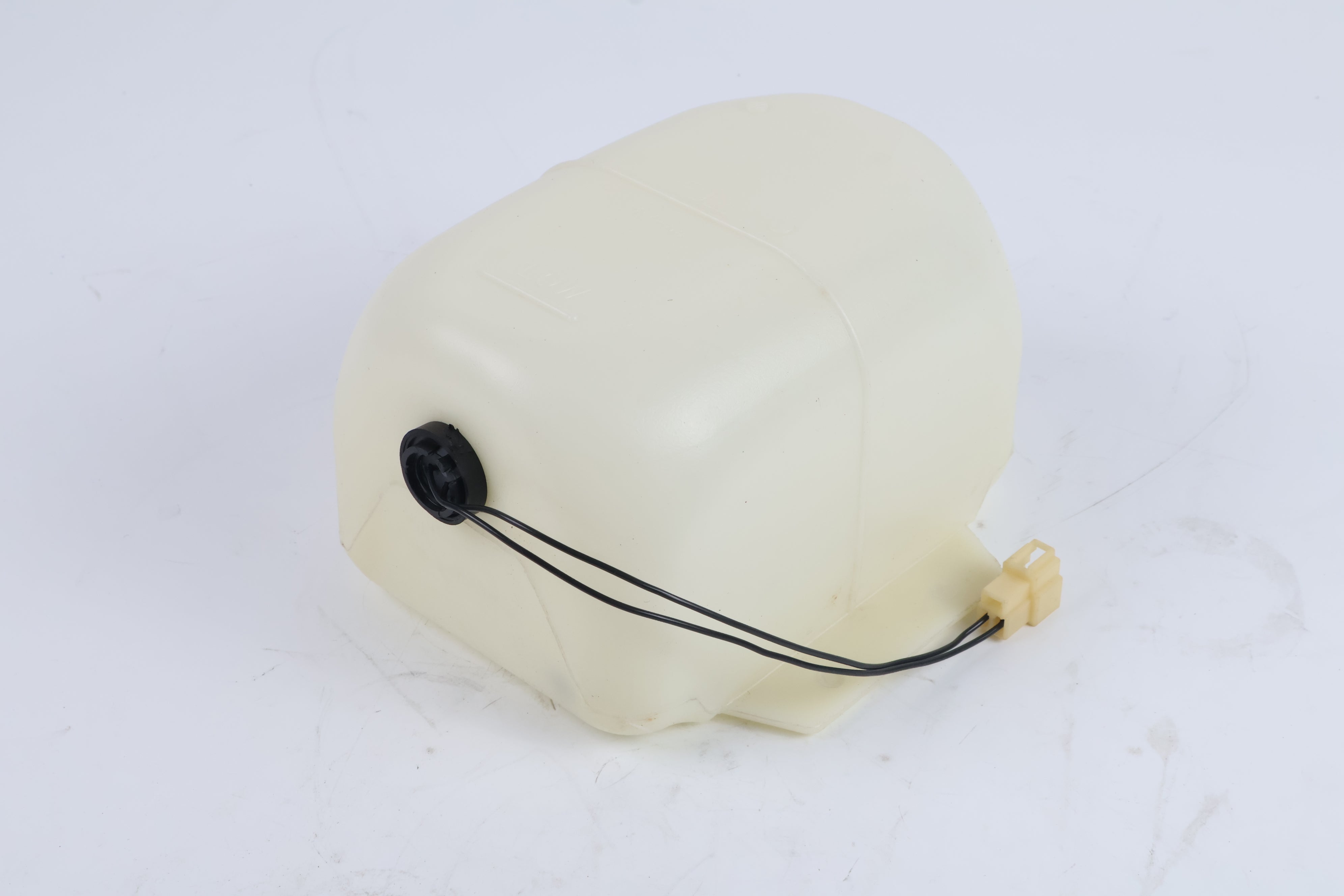 Water Tank Assembly YN05P01041F1 for Kobelco Excavator SK210LC SK210LC-6E SK210LC-8 SK250LC SK250LC-6E SK260-8 SK290LC SK290LC-6E SK295-8