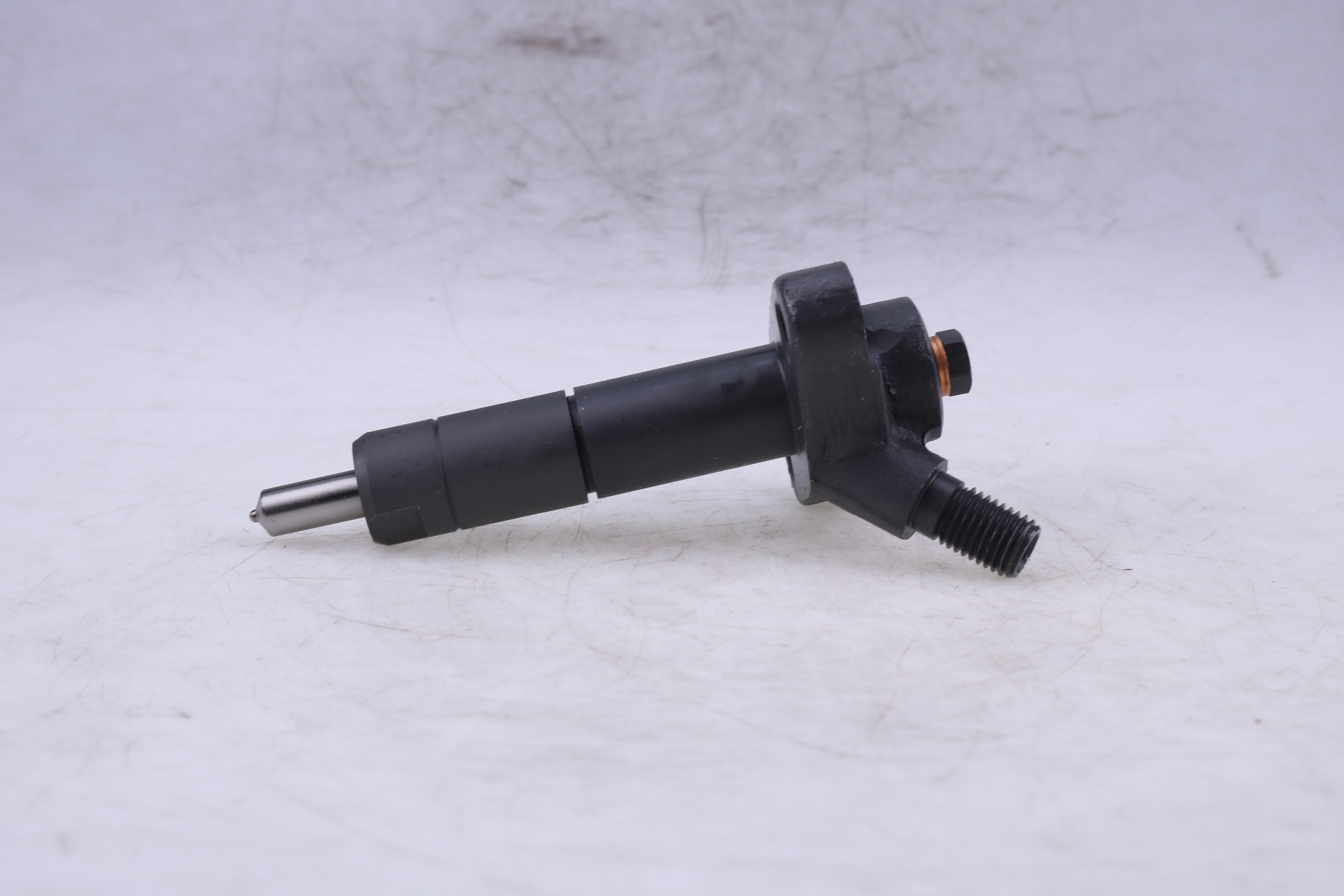 Fuel Injector E9NN9E527CA 83964126 For New Holland 3230 3430 3930 4130
