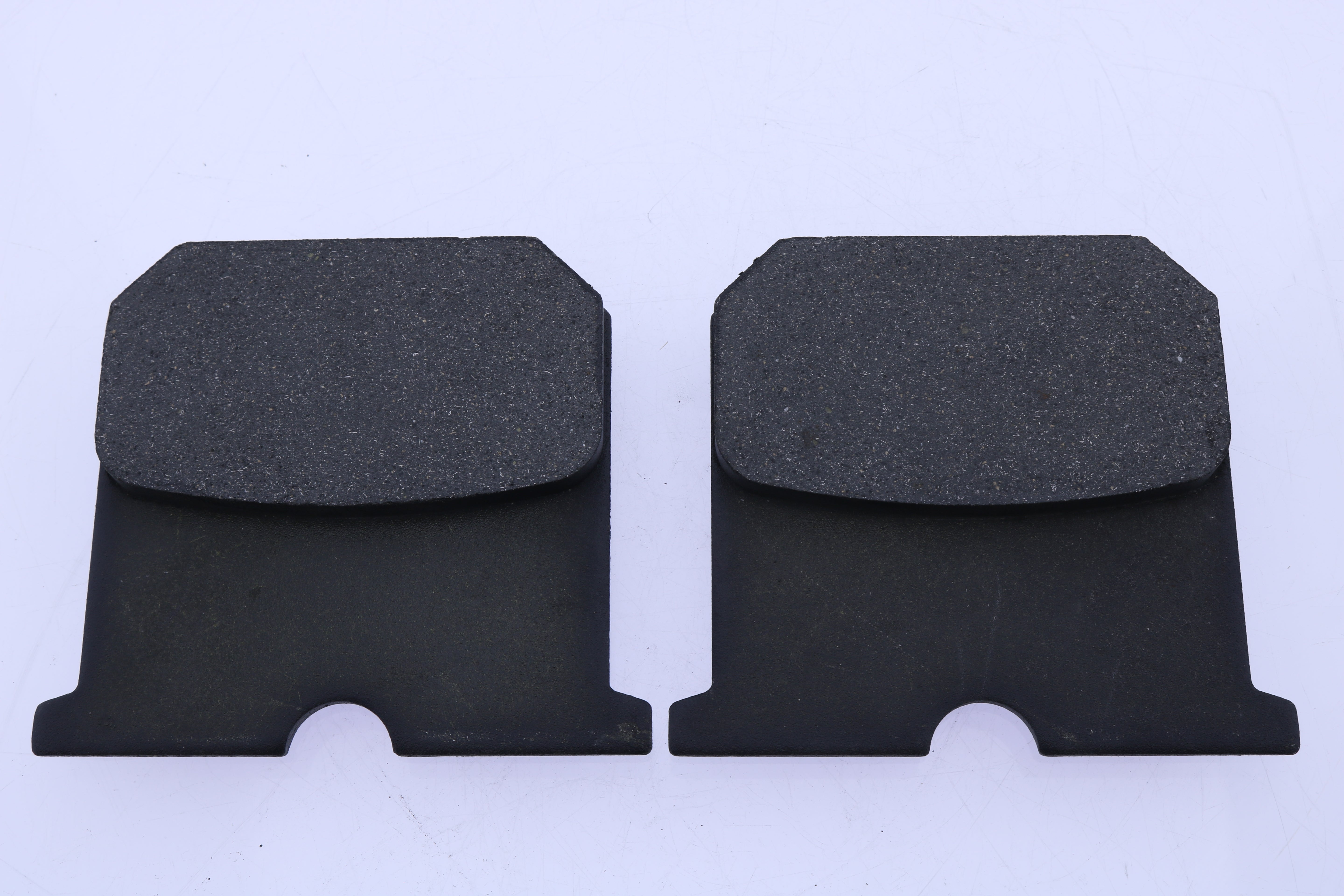 Brake Pad Kit 11708883 15088068 Compatible for Volvo G700 Serie L60E l60F L70E L70F L90D L90F L180H