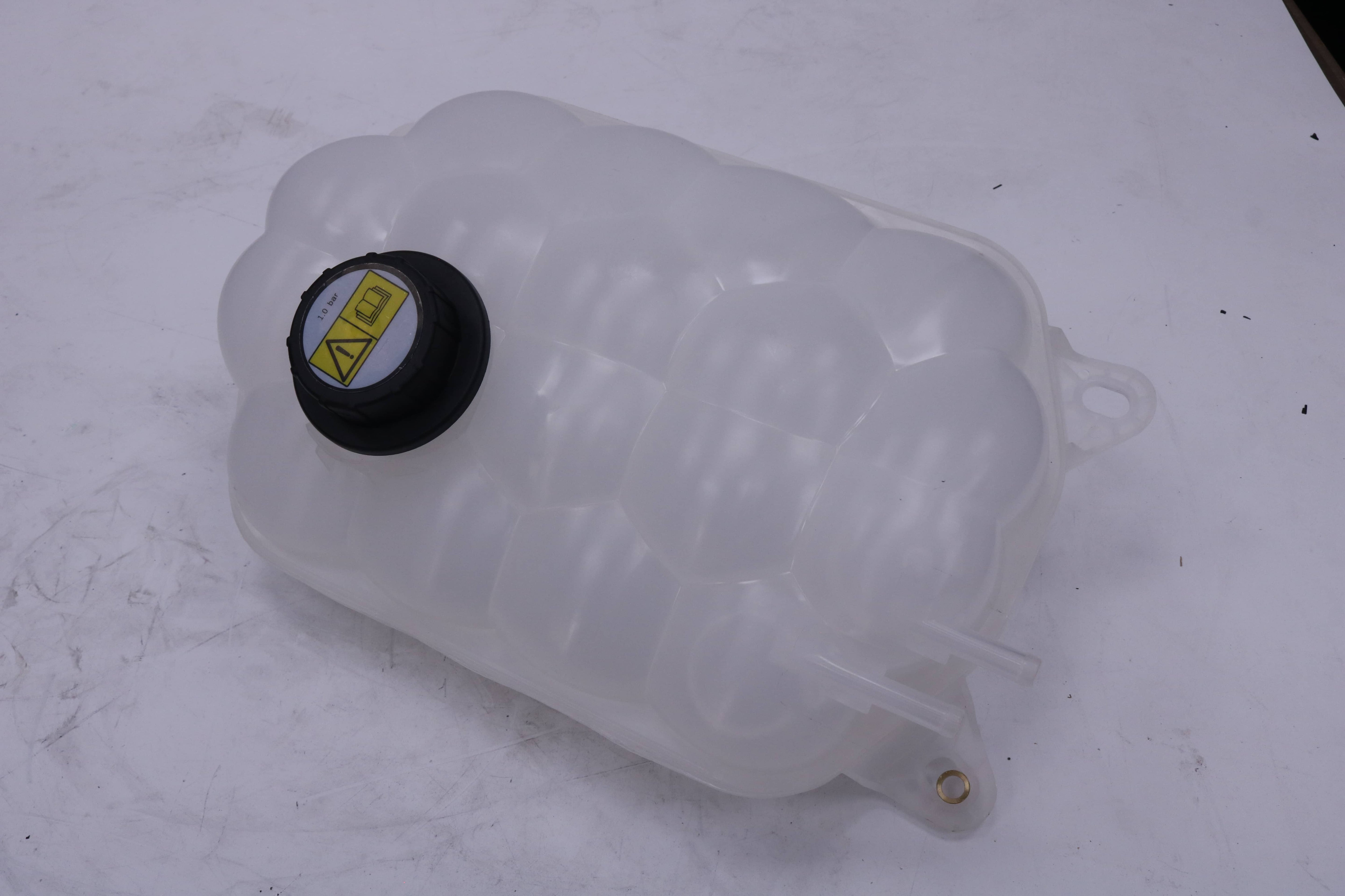 Cooling Kettle 334/G3688 For JCB Dumper Forklift Telehandler Truck Tractor 950-4 T4 940-4 T4 940-2 T4 930-4 T4 930-2 T4 926-4 T4 926-2 T4