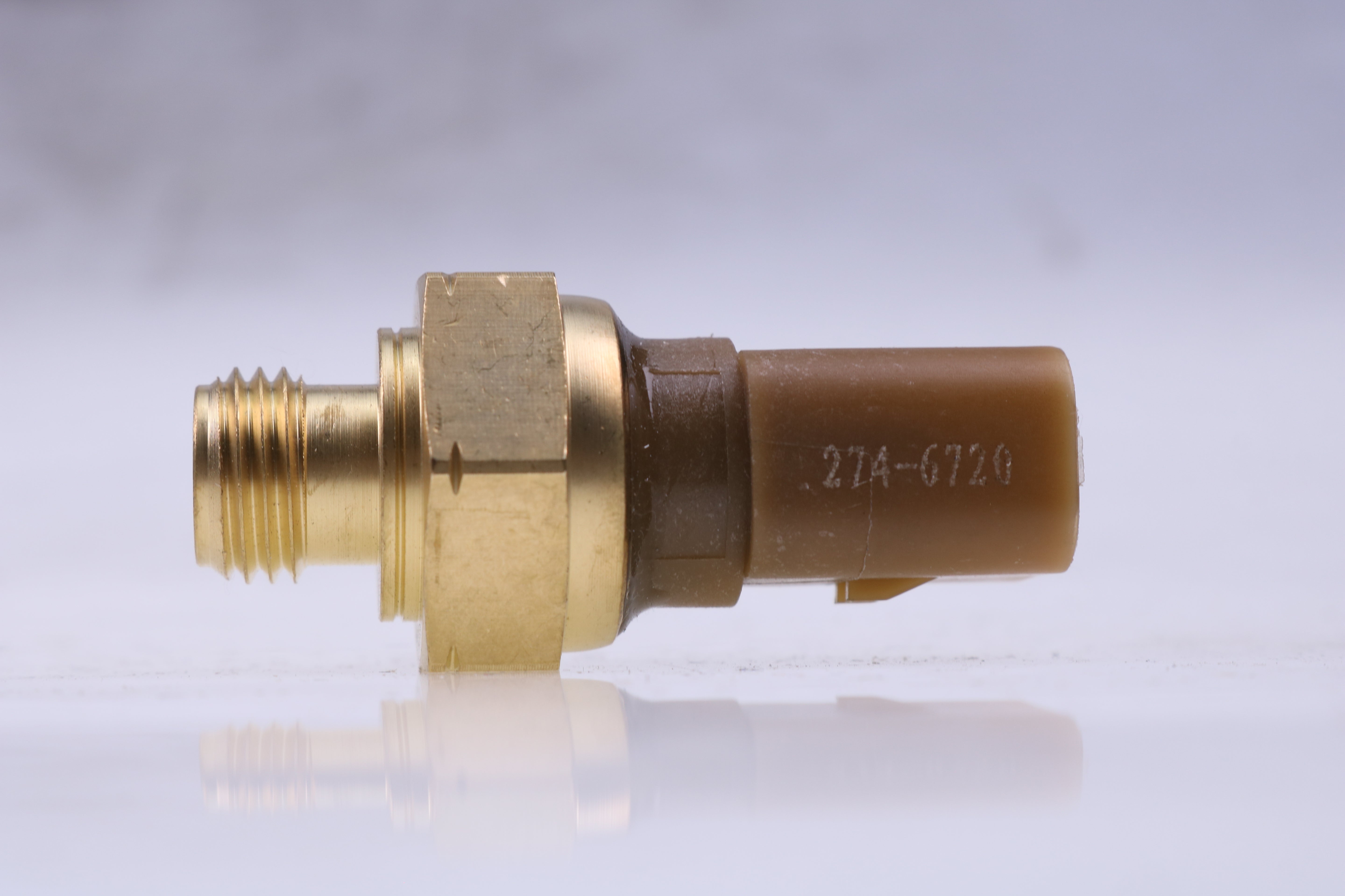 New Aftermarket Pressure Sensor 4225489M1 For Massey Ferguson 5455 5465 6455 6475 7465 7480