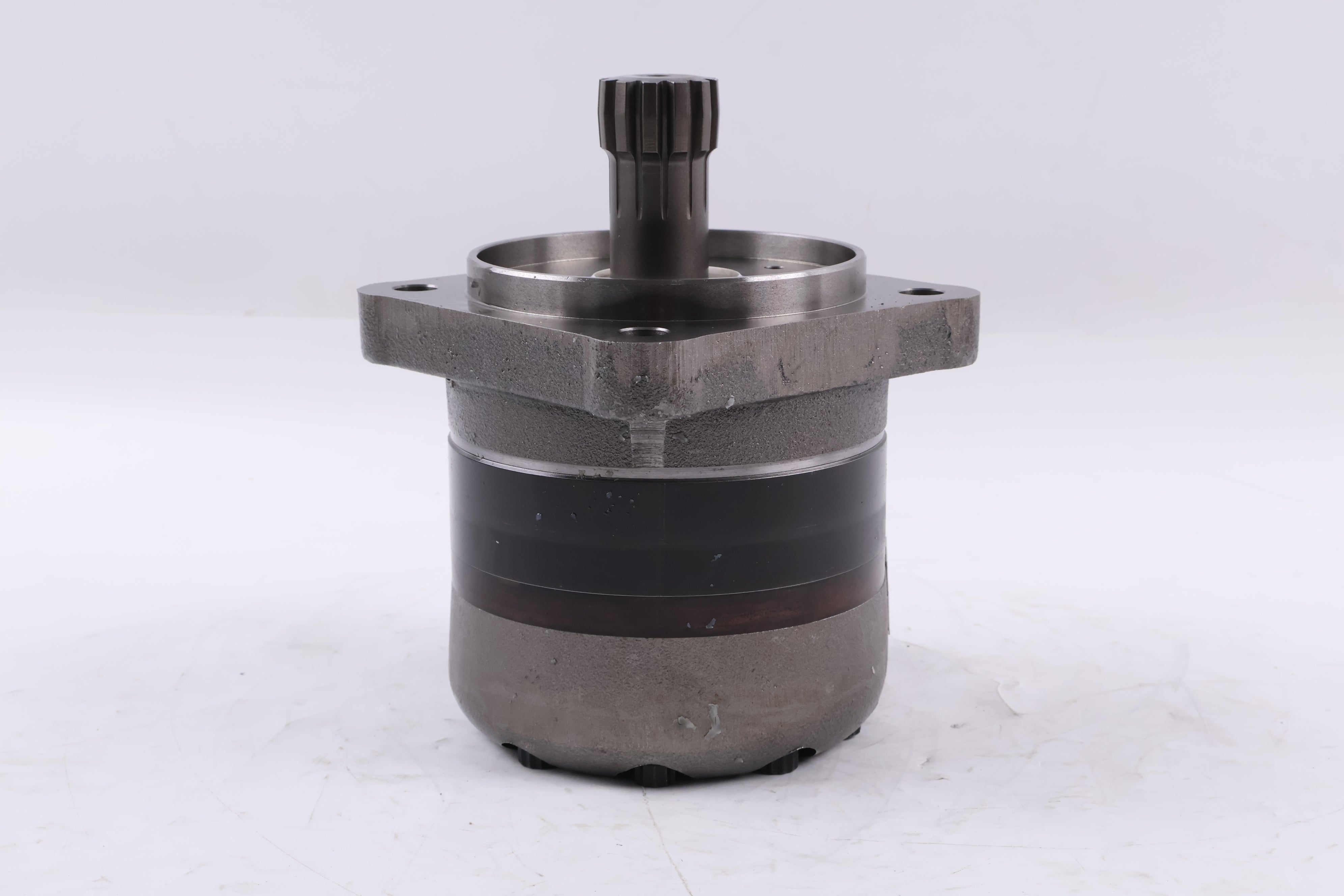 Aftermarket 6682034 Hydrostatic Drive Motor Compatible with Bobcat Skid Steer Loaders 751 763 773 S130 S150 S16 S160 S175 S18 S185 S205 S510 S530 S550 S570 S590 S595