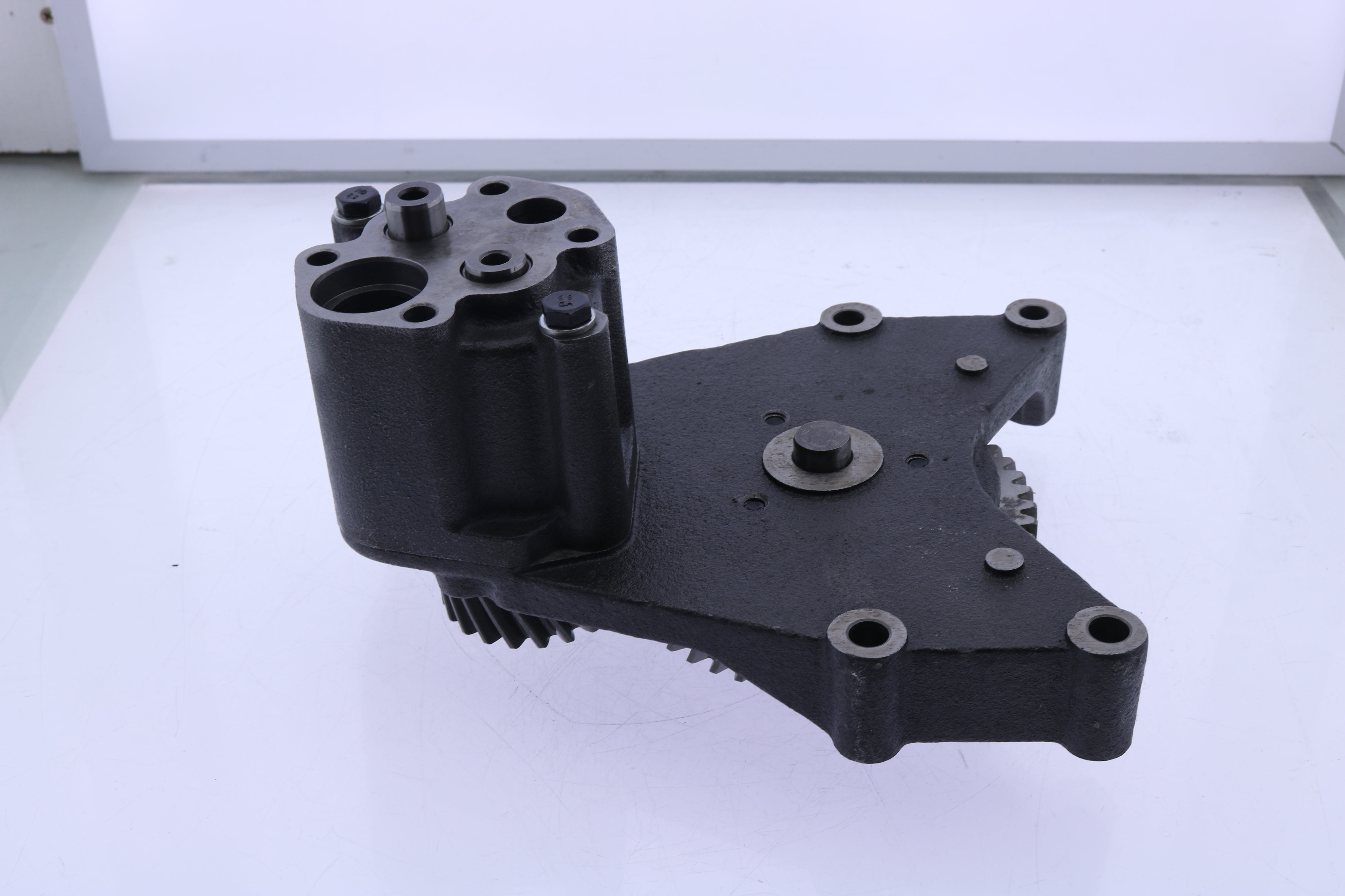 Engine Oil Pump 479317 1545824 for Volvo F10 FL10 Nl10