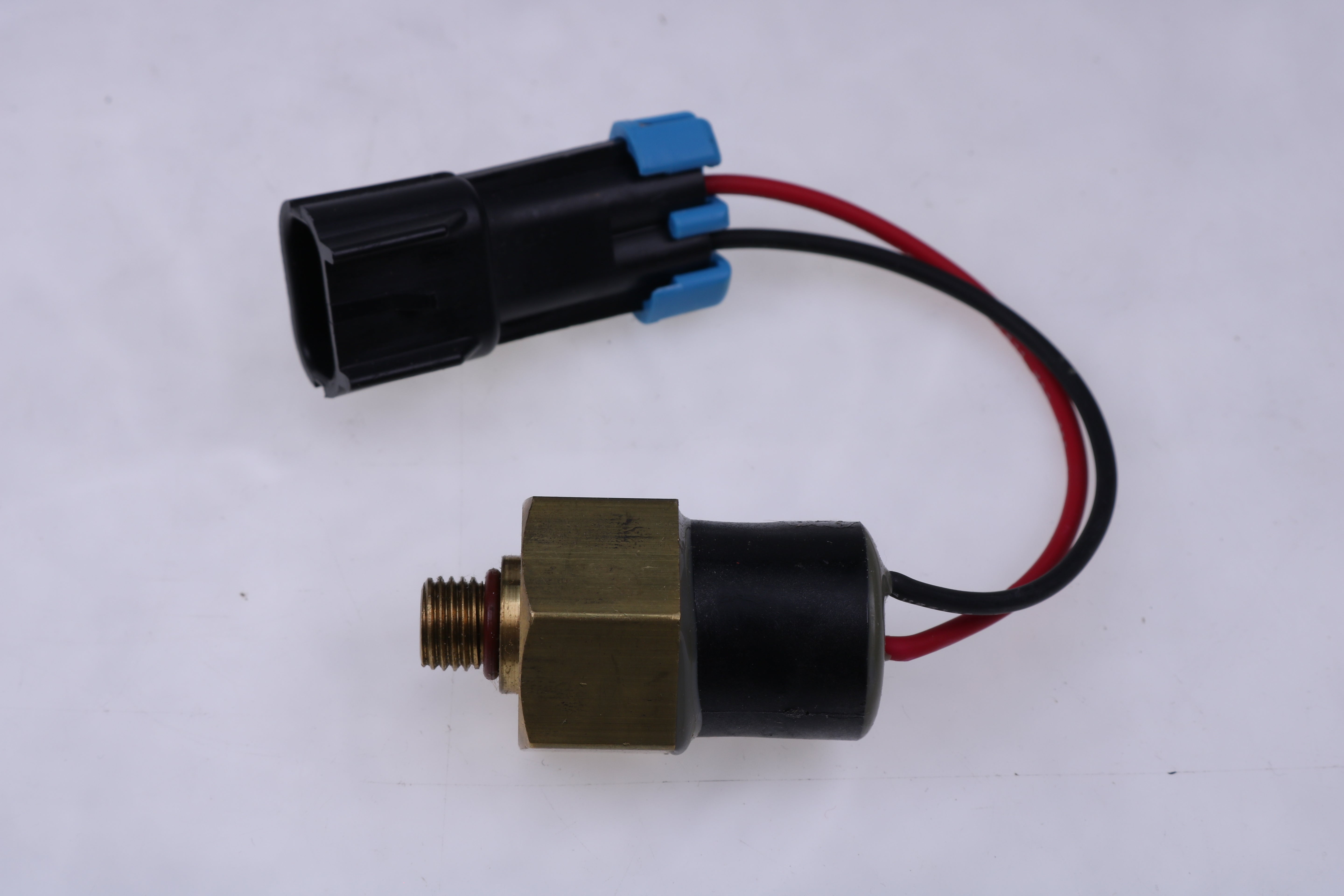 Pressure Switch 7008933 for Bobcat Excavator E25 E26 E27 E32 E32i E34 E35 E35Z E37 E42 E45 E50 E55 E85