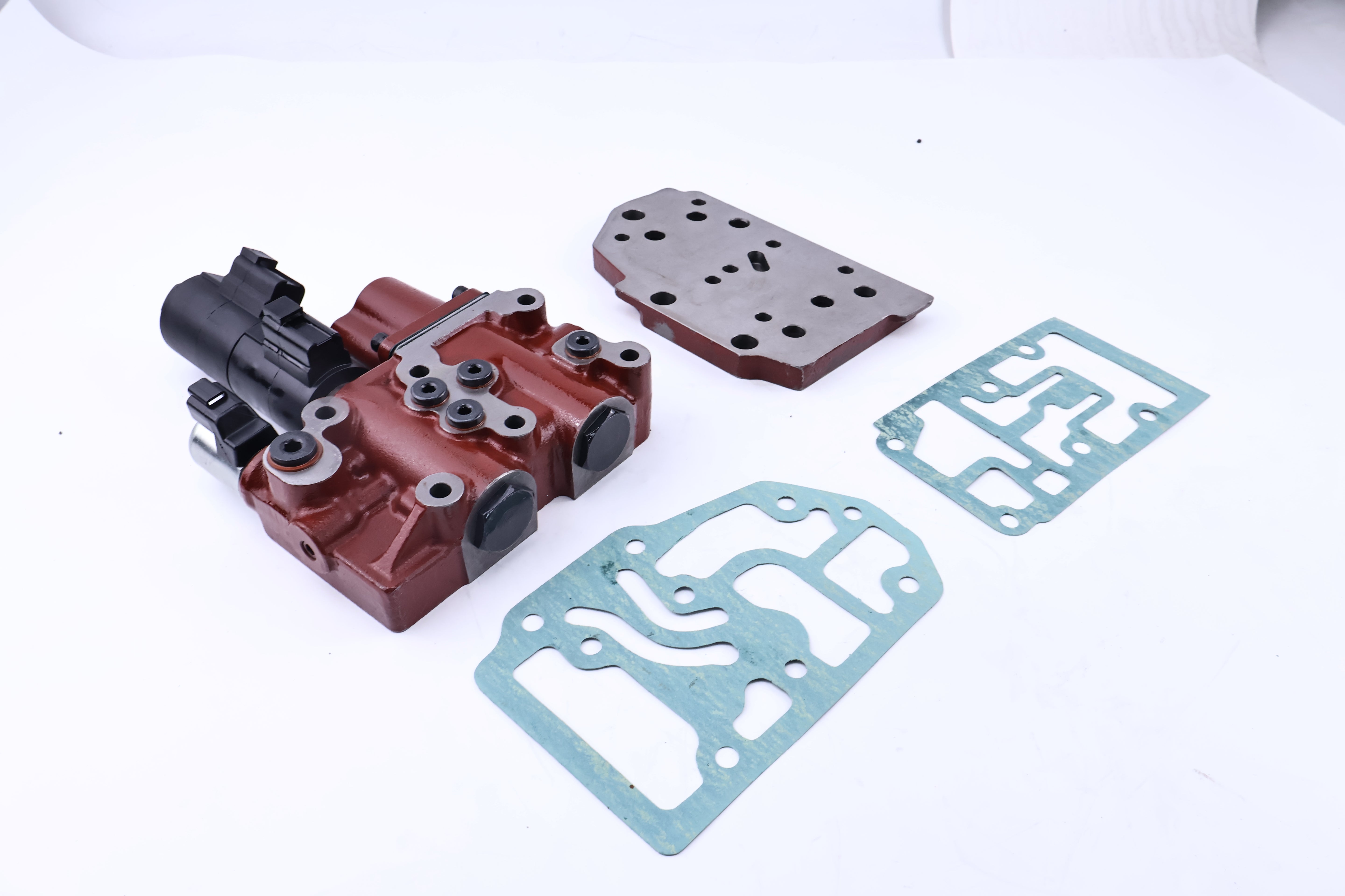 New Aftermarket Transmission Control Valve Assembly 6194733M91 6194451M91 for Terex TLB820 TLB860