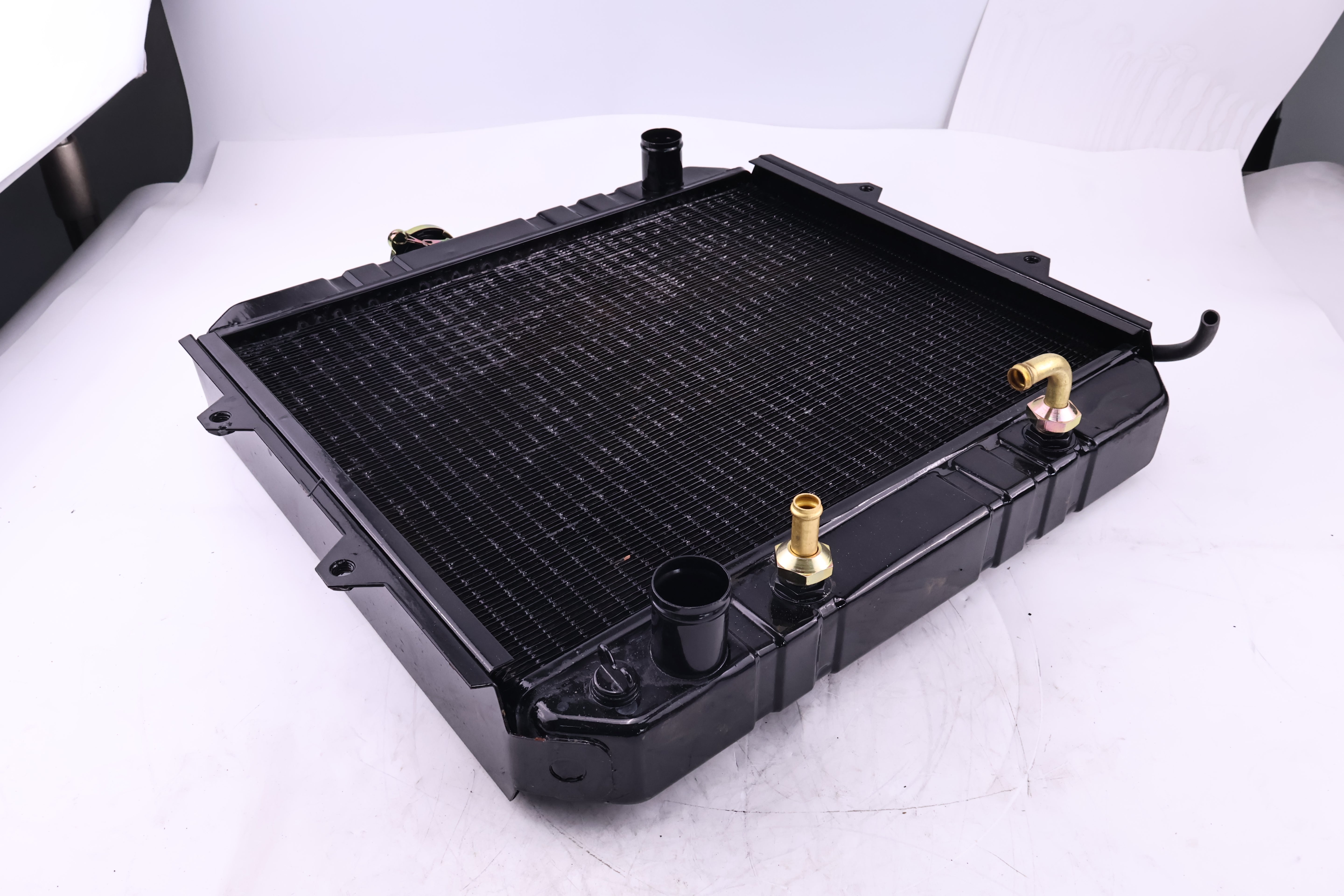 Radiator 91601-14200 Fits for Mitsubishi Engine S4S, 4G63, 4G64