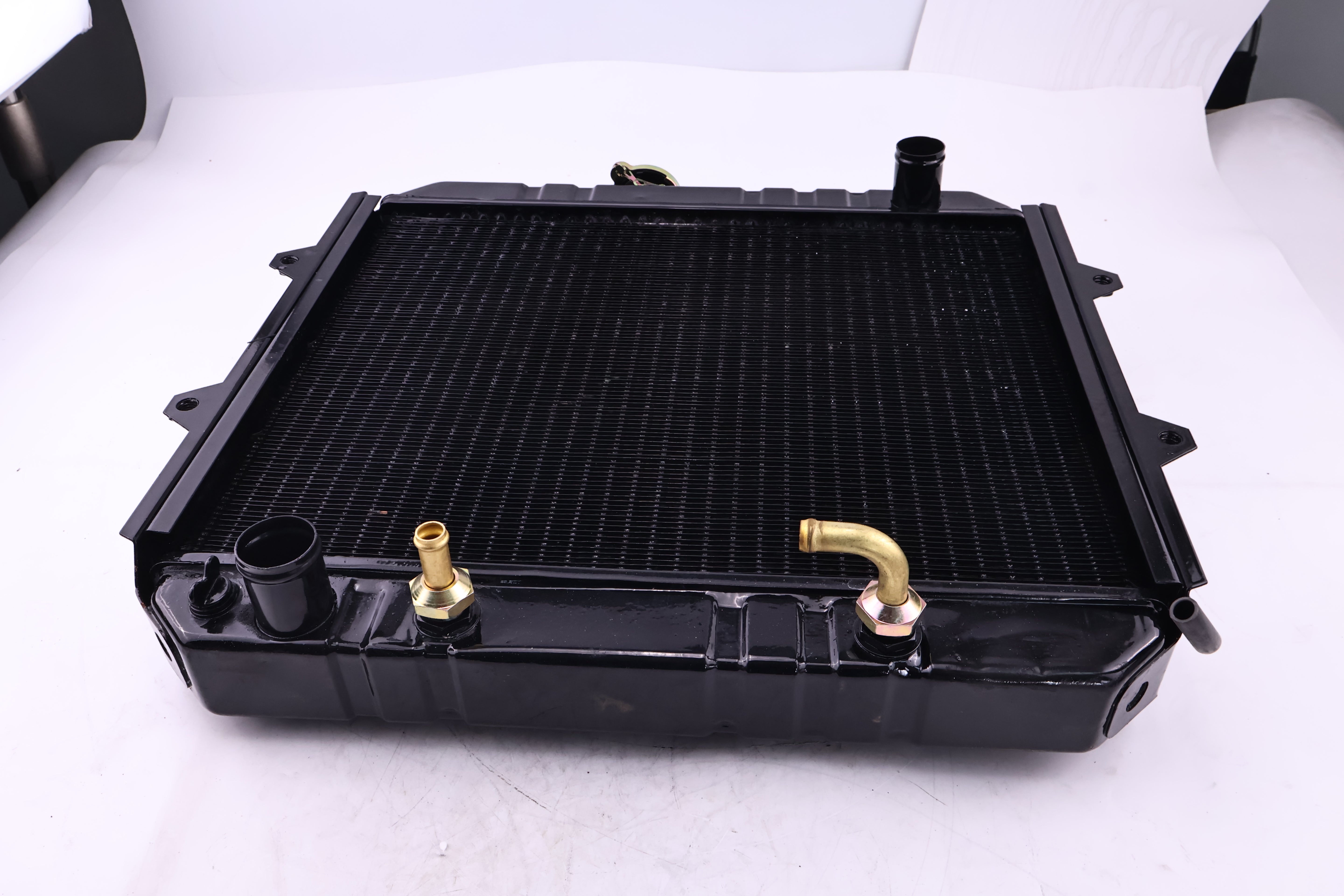 Radiator 91601-14200 Fits for Mitsubishi Engine S4S, 4G63, 4G64