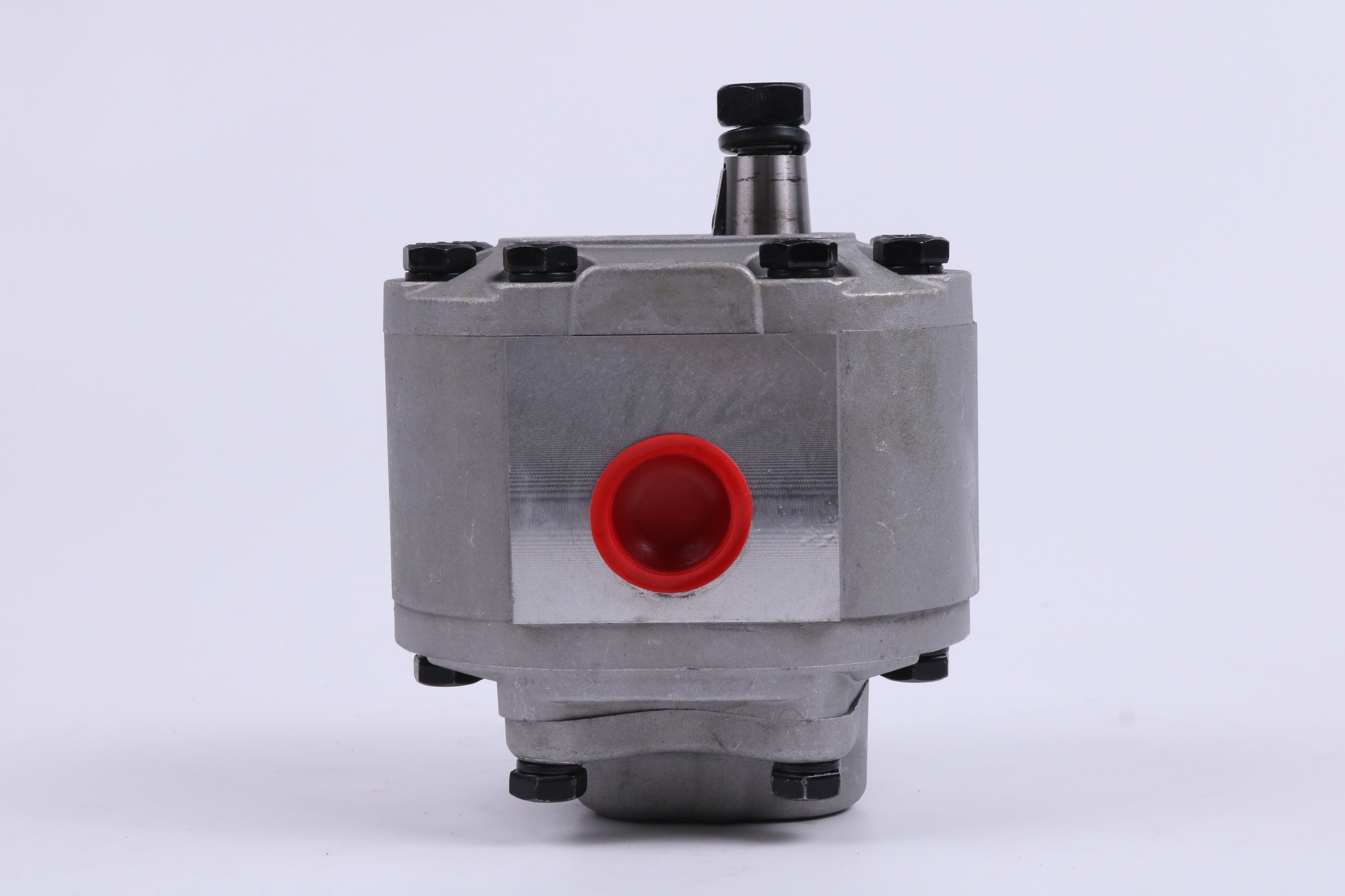 Gear Pump D5NN600C 83903943 for Ford Tractors 8000, 8600, 8700, 9000, 9600 9700