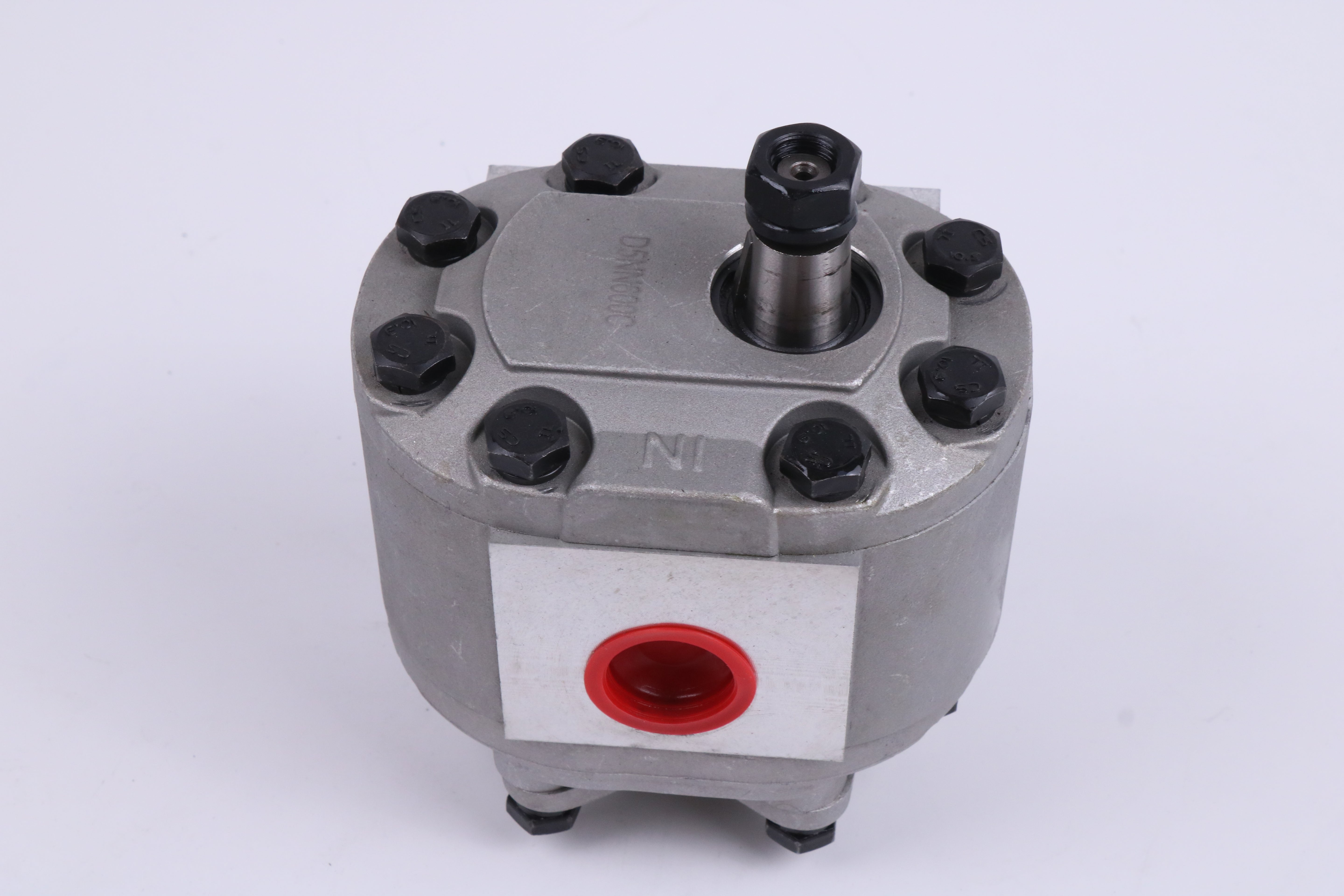 Gear Pump D5NN600C 83903943 for Ford Tractors 8000, 8600, 8700, 9000, 9600 9700