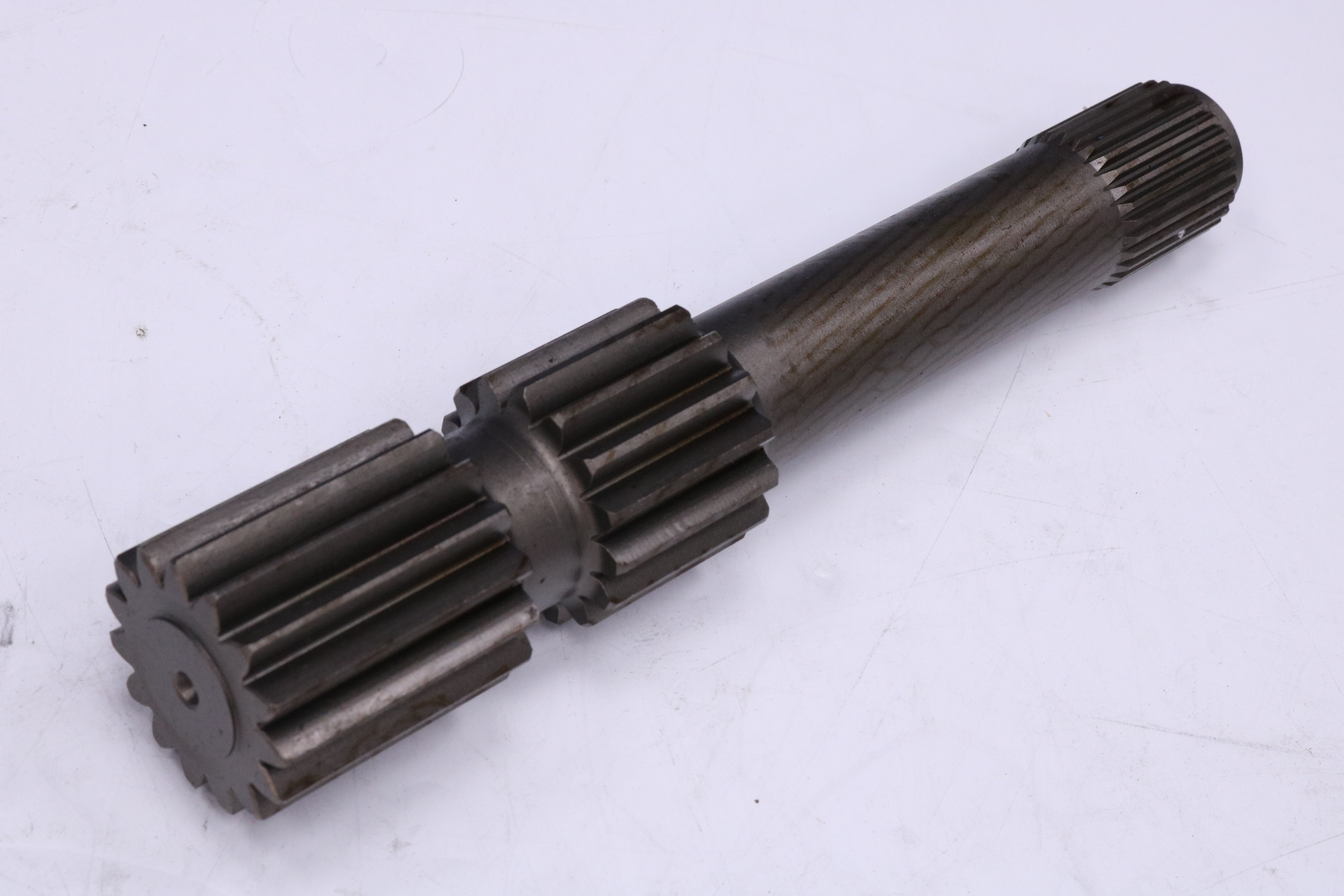 Replacement Gear Shaft T154952 for John Deere 410E 210LE 410G 485E 310E 310G