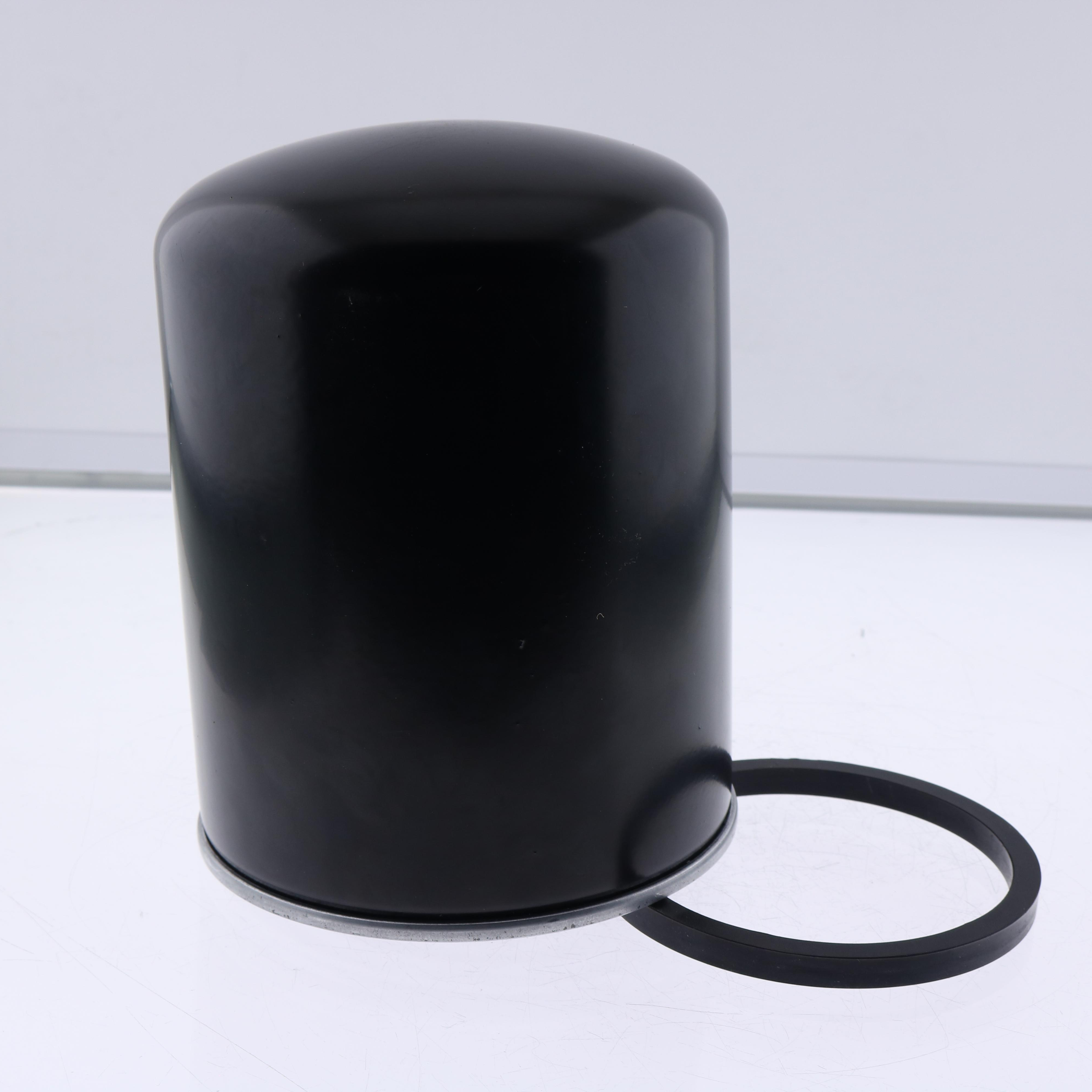 New aftermarket 40211116 oil filter for LS Tractor