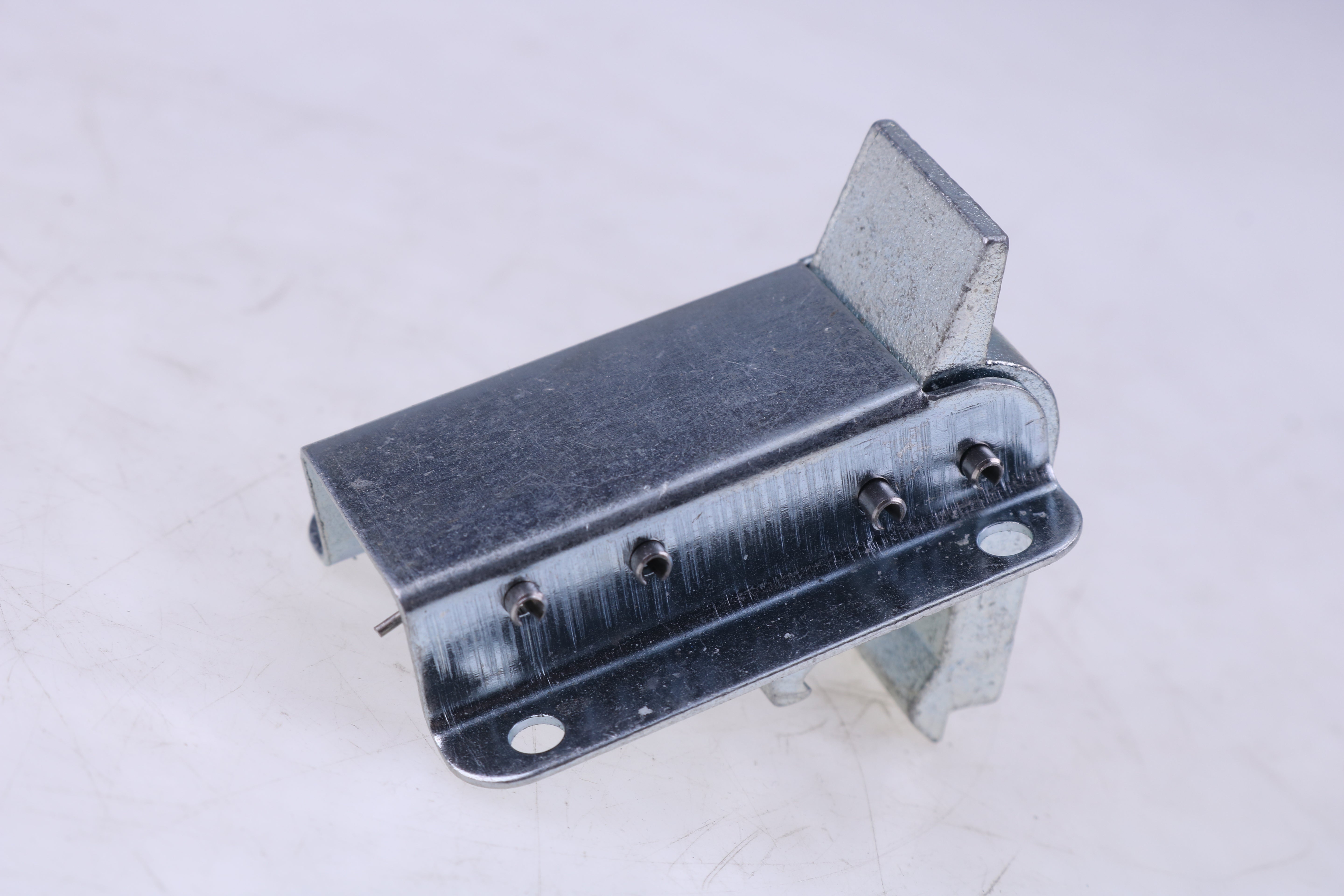 Small Compression Latch 105759GT for Genie Scissor Lift GS-1530 GS-1532 GS-1930 GS-1932 GS-2032 GS-2046