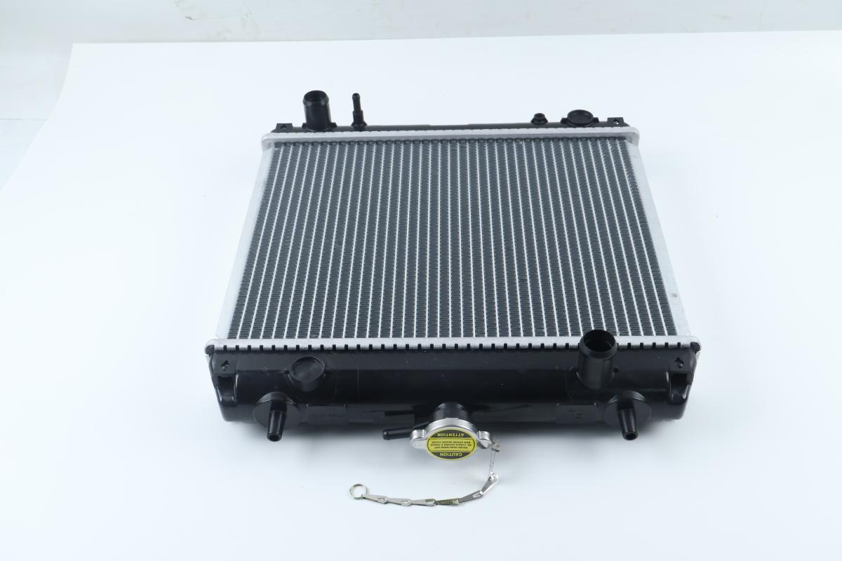Aftermarket Water Tank Radiator 1G952-72060 for Kubota Engine D722 D782 D902 DF972 WG972 Z482 Z602