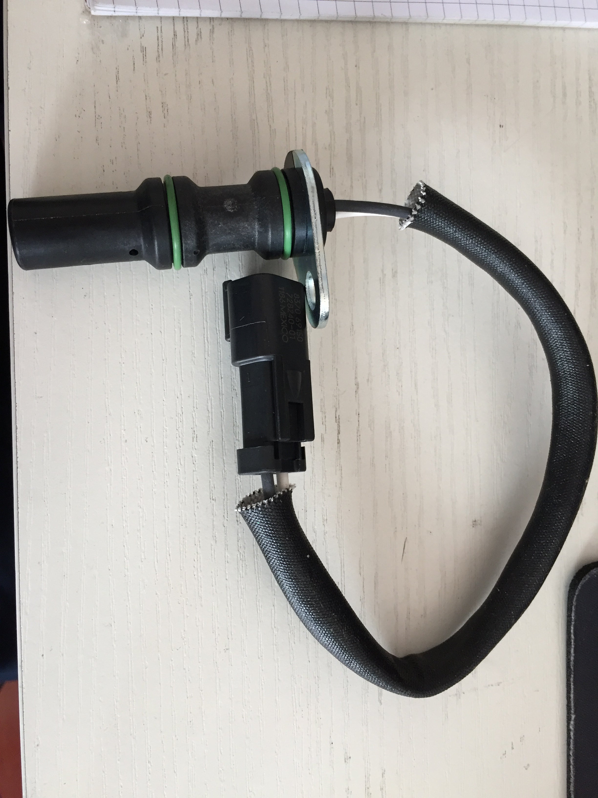 Aftermarket Speed Sensor V837069150 Suitable for Massey Ferguson Tractor 5470 5480 6460 6470 6718 7485 7490 7495 7714 7715 7726 8450