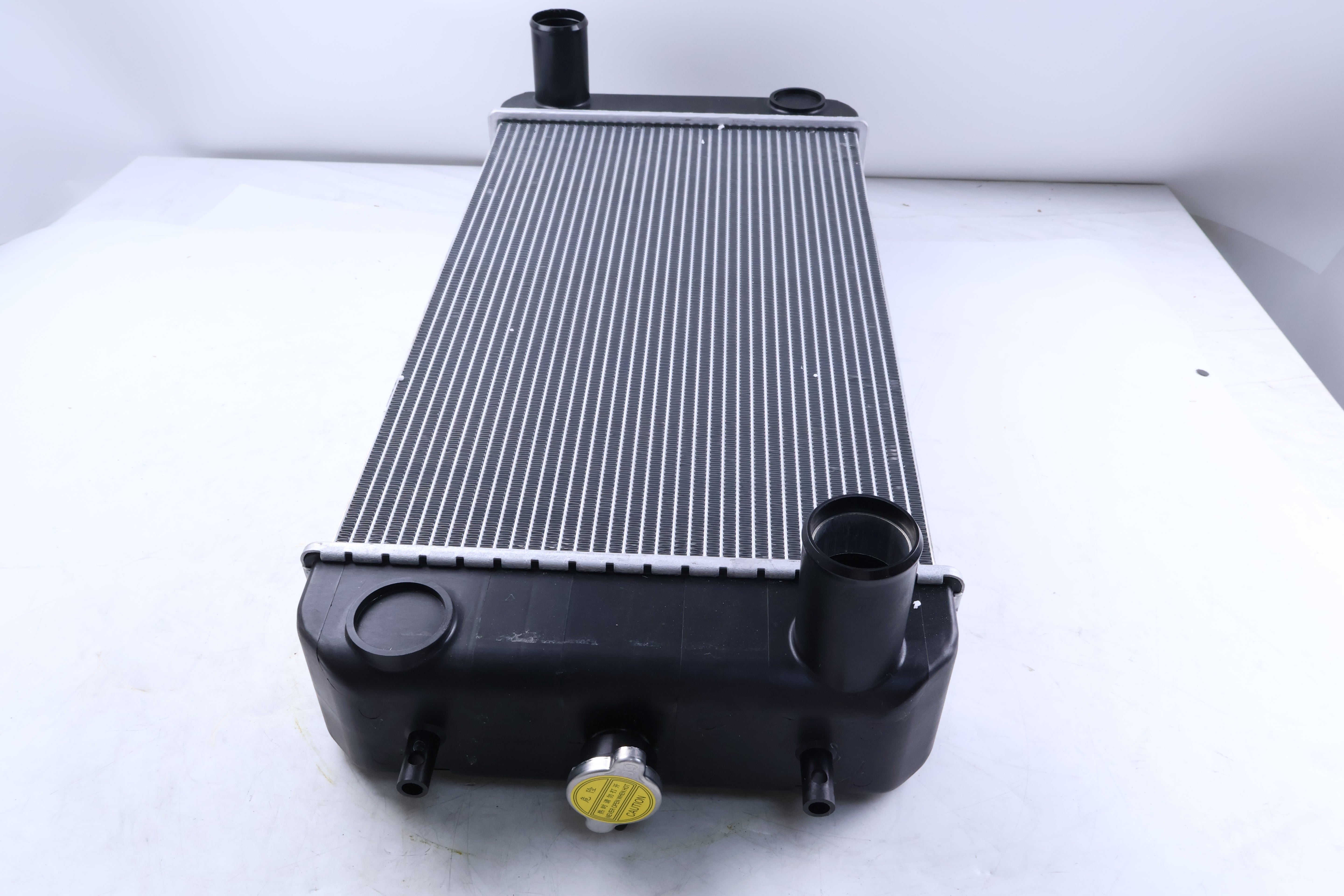 Water Tank Radiator 4668185 for Hitachi Excavator ZAX75US-3 ZAX85US-3 ZX70-3 ZX75UR-3 ZX75US-3 ZX85US-3