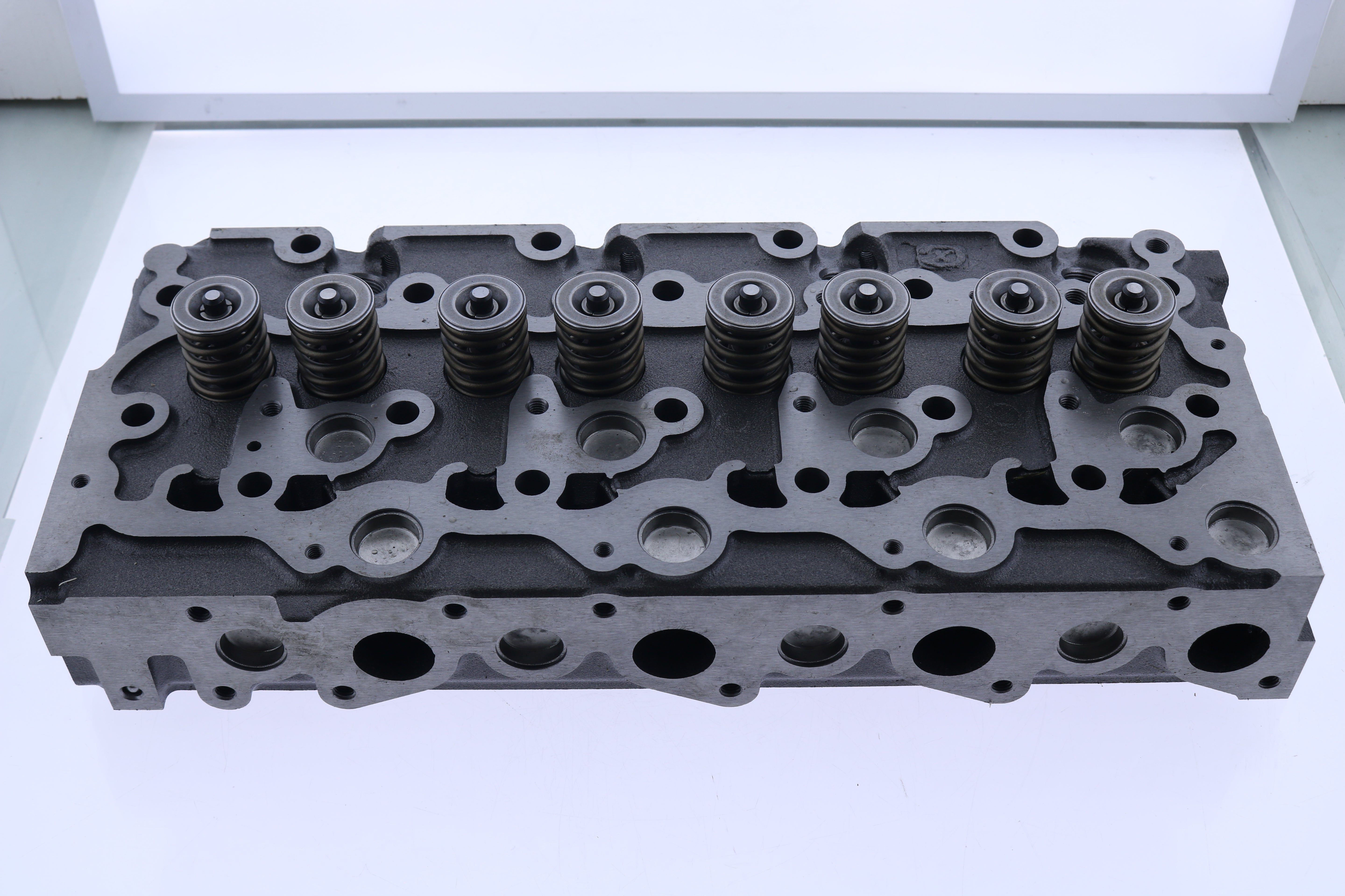 Aftermarket V2203 Complete Cylinder Head 6686996 for Bobcat Loader 753 763 773 7753 S150 S160 S175 S185
