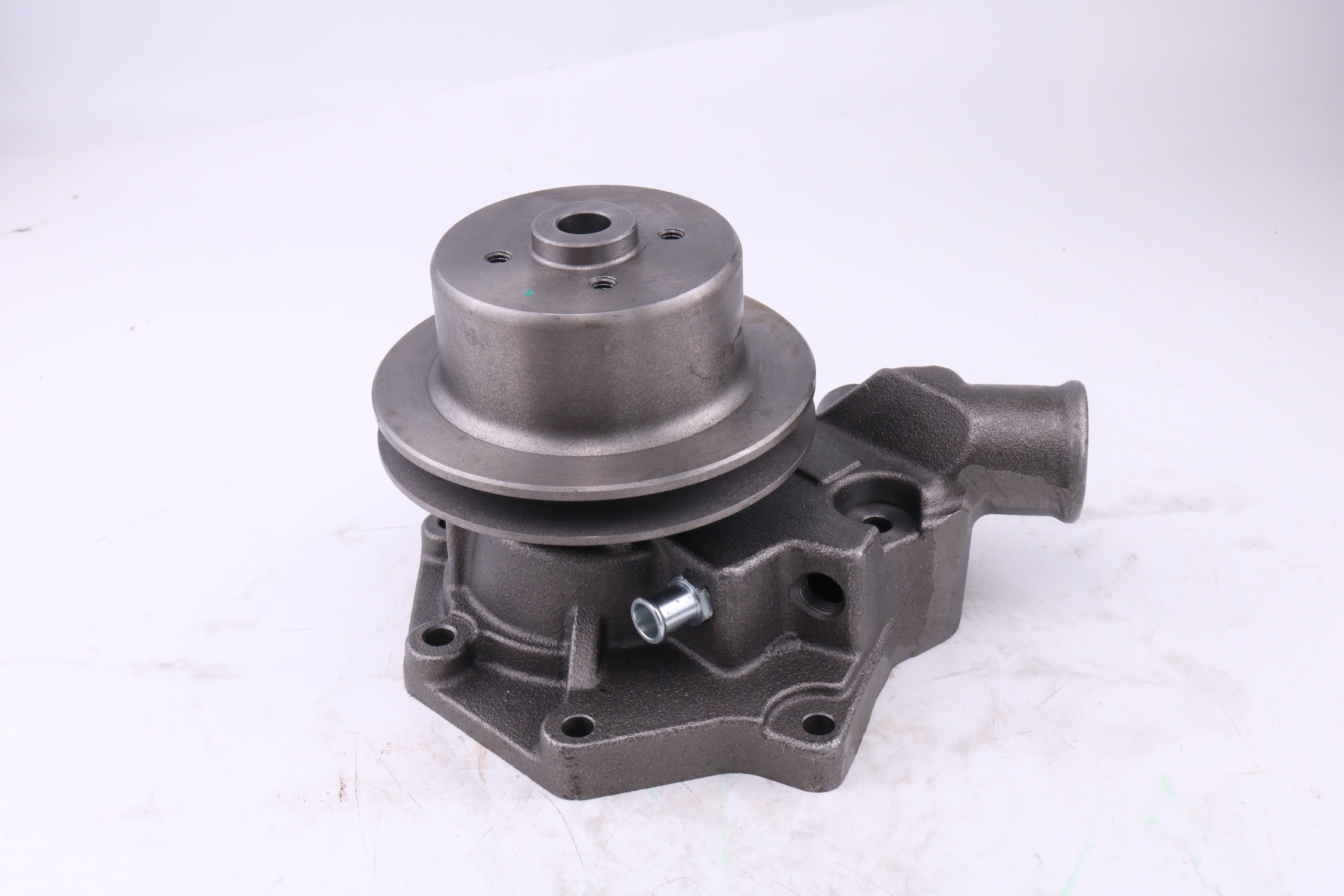 Aftermarket Water Pump AR92416 for John Deere Tractor 1040 1040V 1140F 840