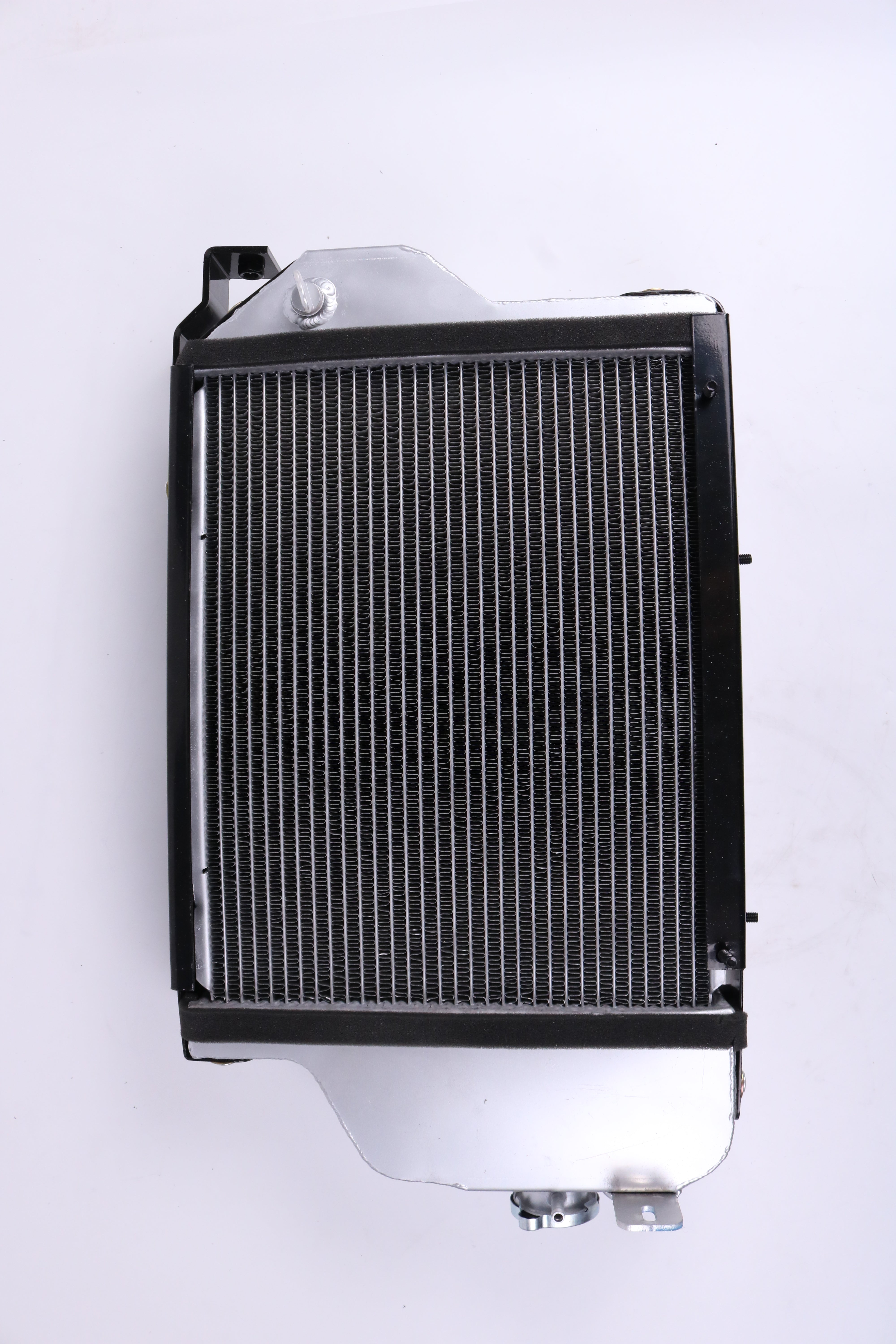 New Radiator AT20849 for John Deere Tractor 301