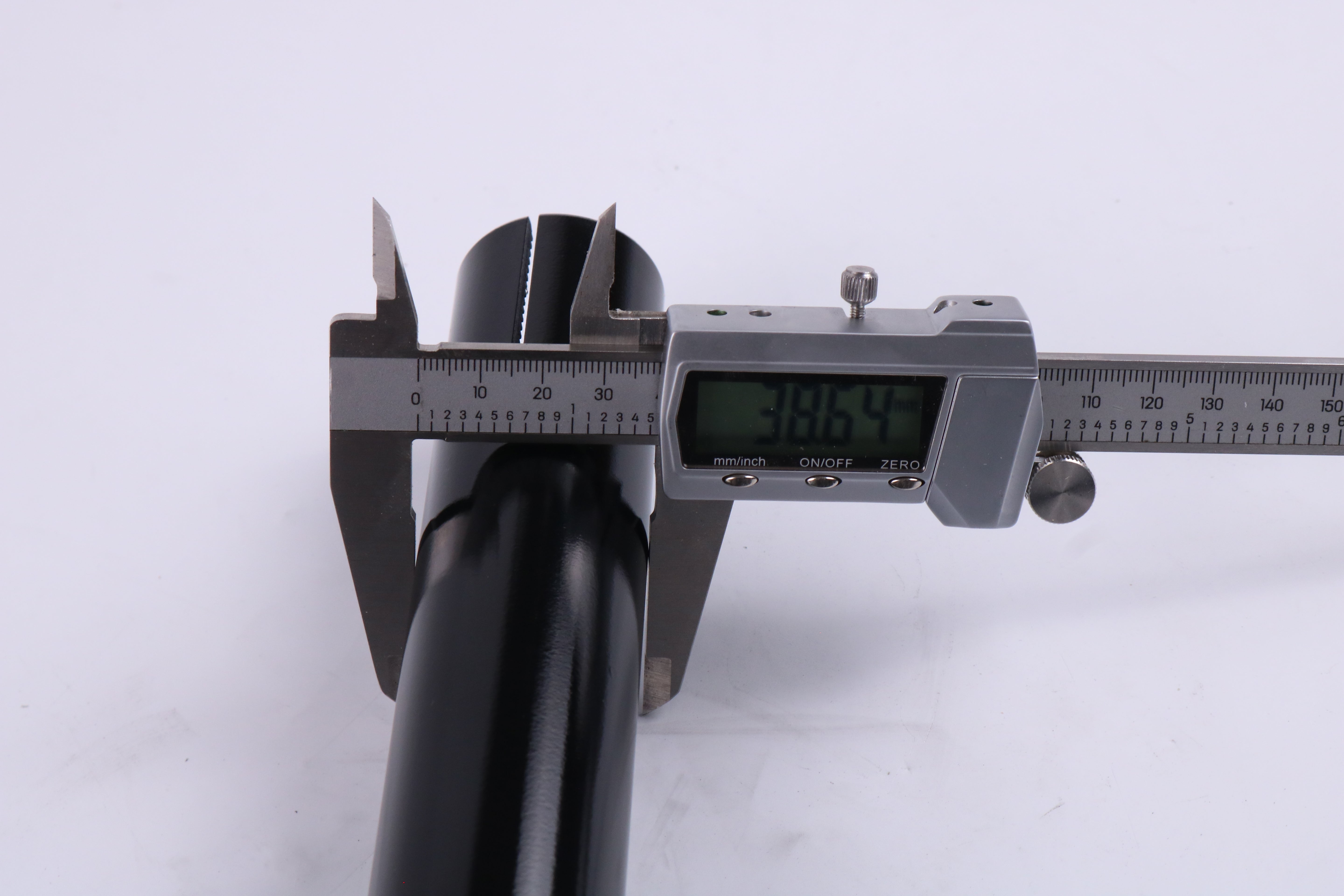 New Power Steering Cylinder E3NN3A540BA for New Holland Tractor 6610 7610O 6610O 7710 6710 7810 6810 5110 7810O 7810S 4610N 5610 6410 7410