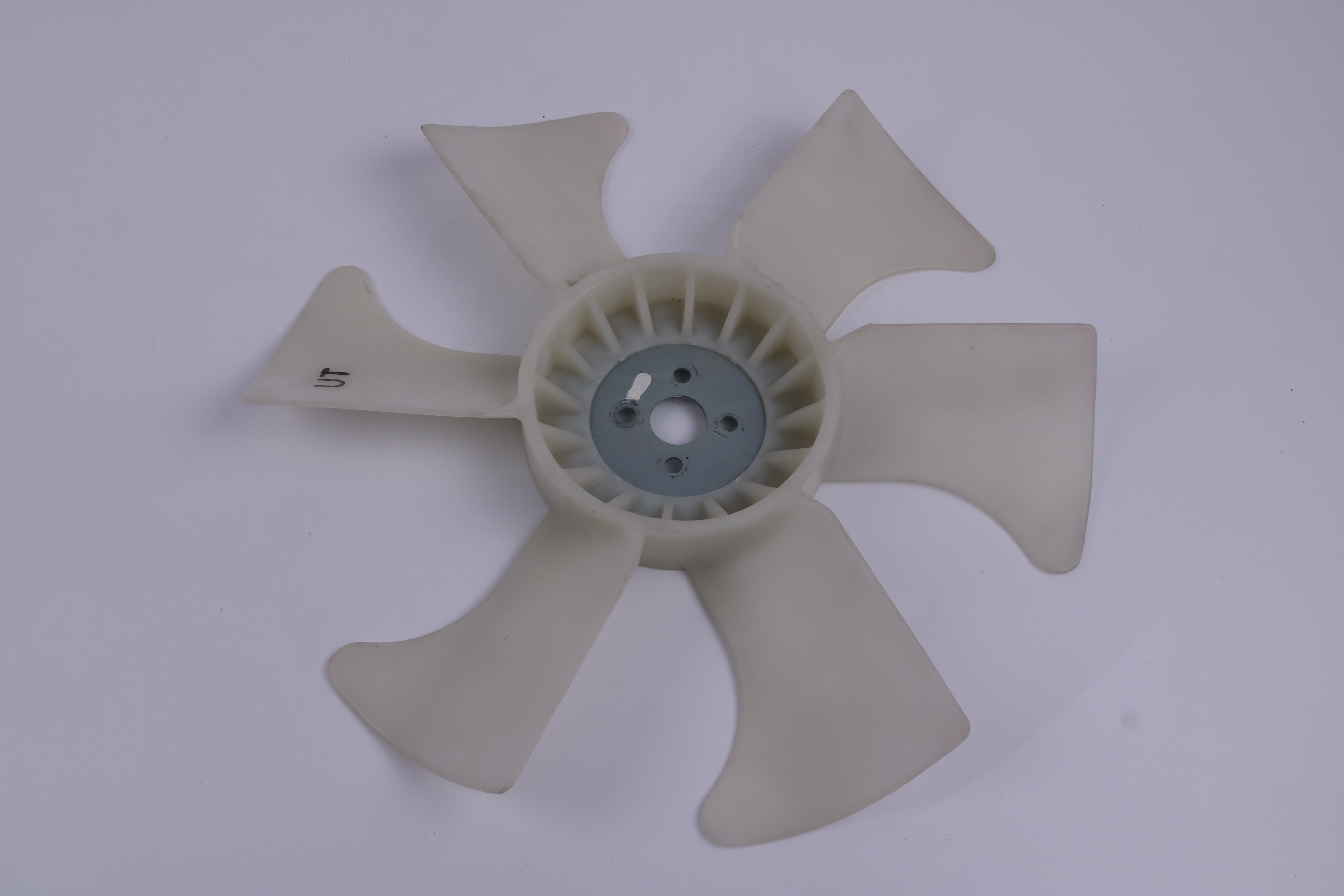 Aftermarket New Cooling Fan YM129916-44740 for Yanmar 4TNV88 4TNE98 Engine