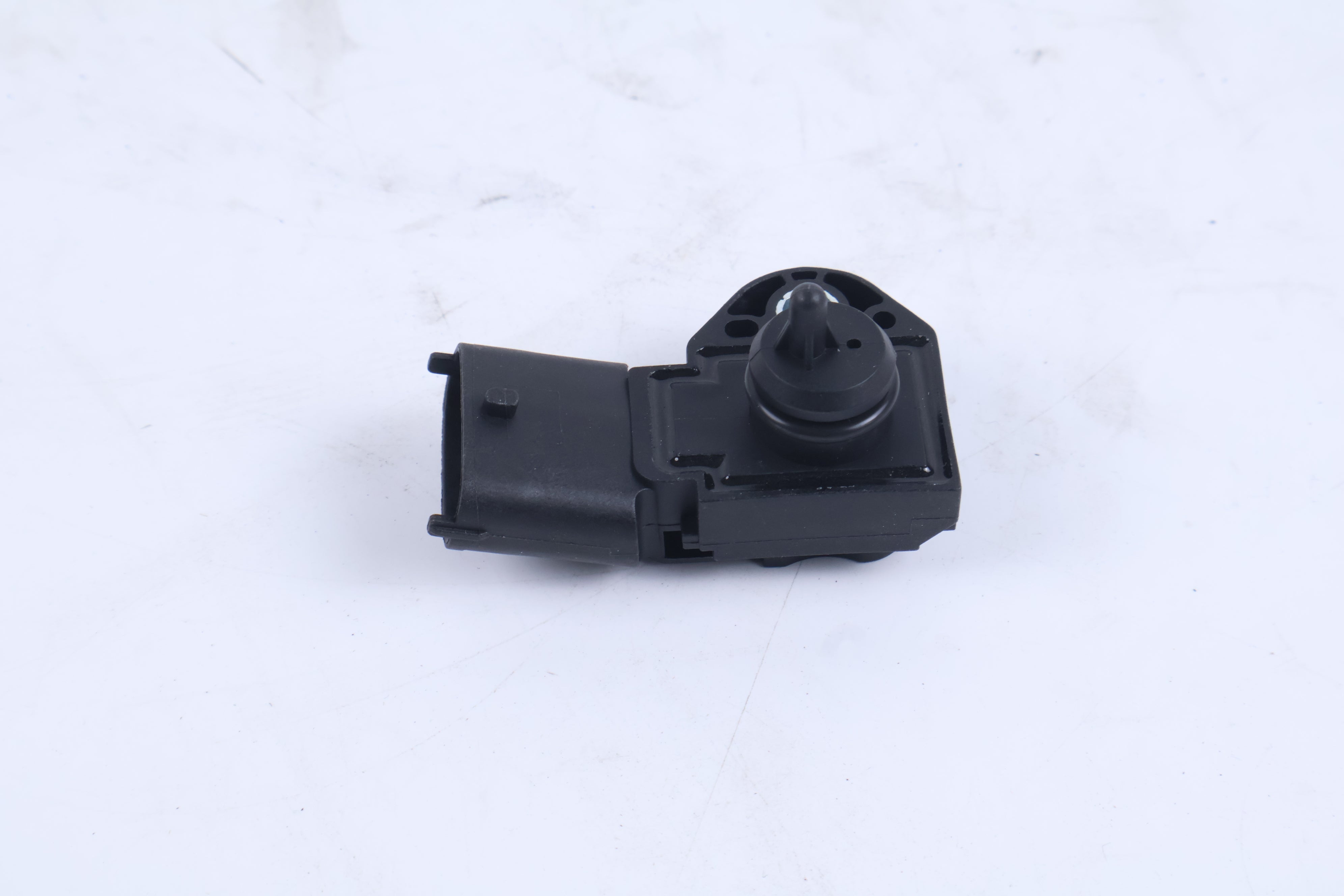 Aftermarket Fuel Injection Pressure Sensor 31272733 Compatible with Volvo C30 S40 V50