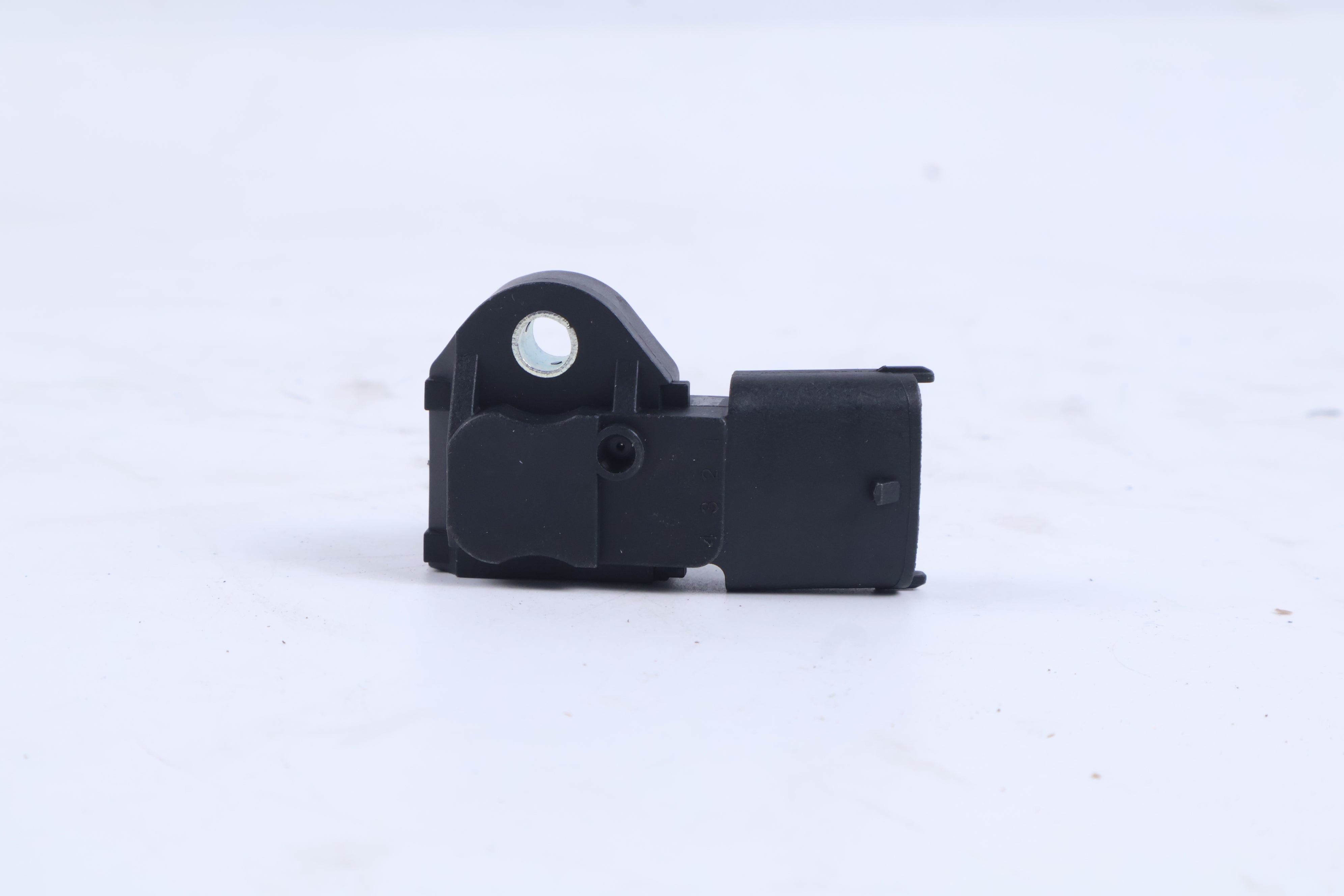 Aftermarket Fuel Injection Pressure Sensor 31272733 Compatible with Volvo C30 S40 V50