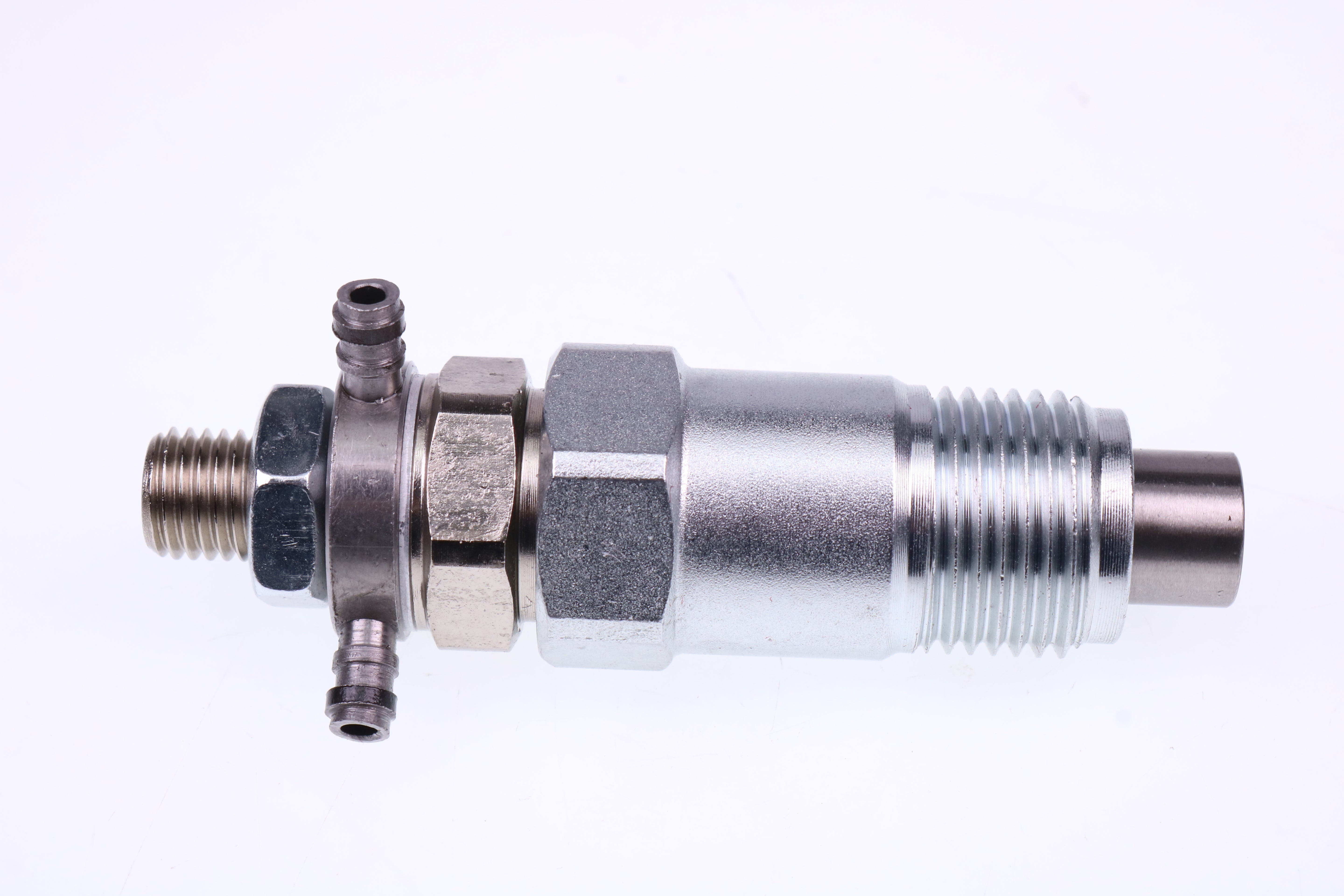 Fuel Injector 15271-53020 for Kubota D750 D850 D950 D1302 D1402 V1702 V1902 Engine