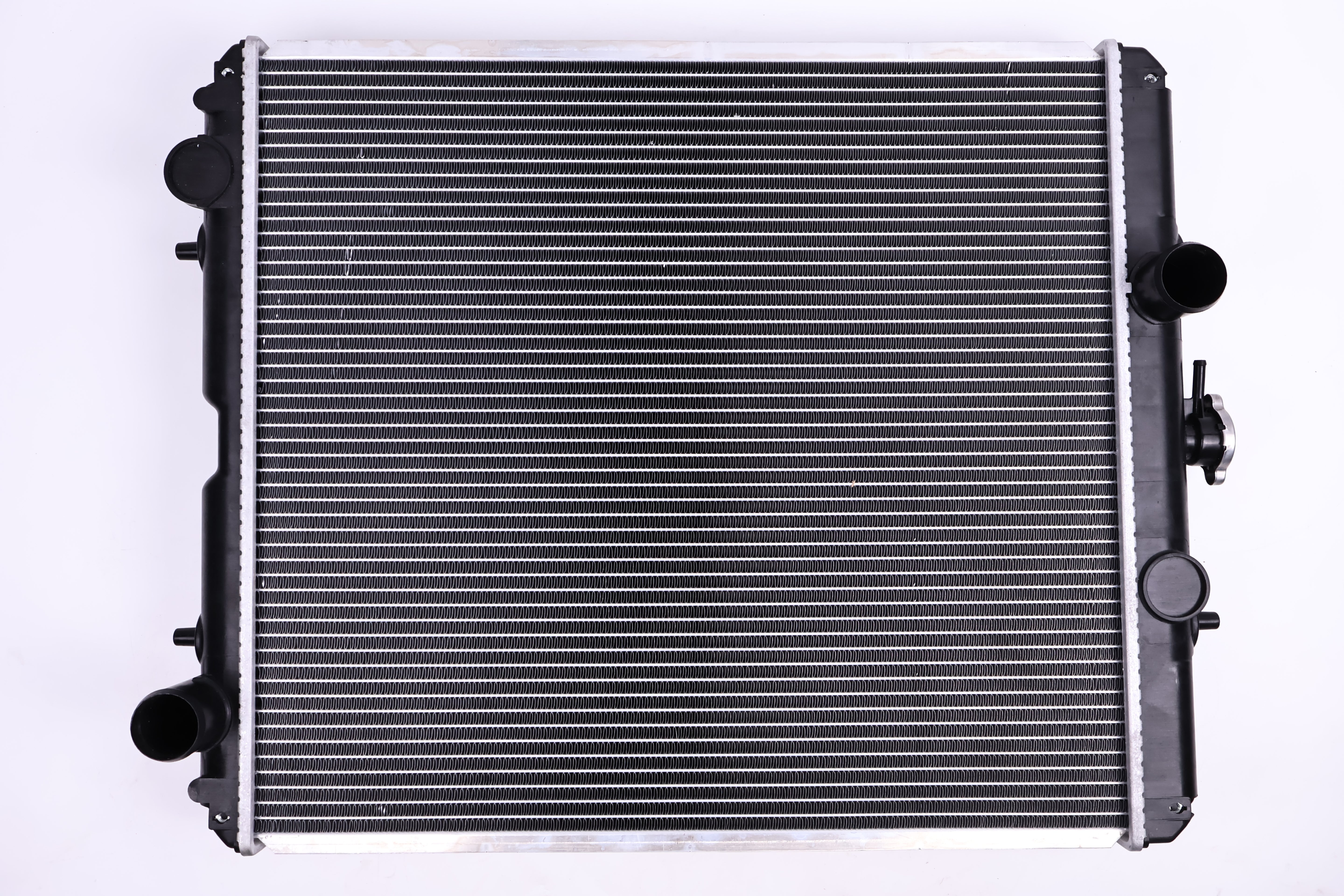 Coolant Radiator 8036816, 1001263606 for JLG SkyTrak DP70E Lift Truck