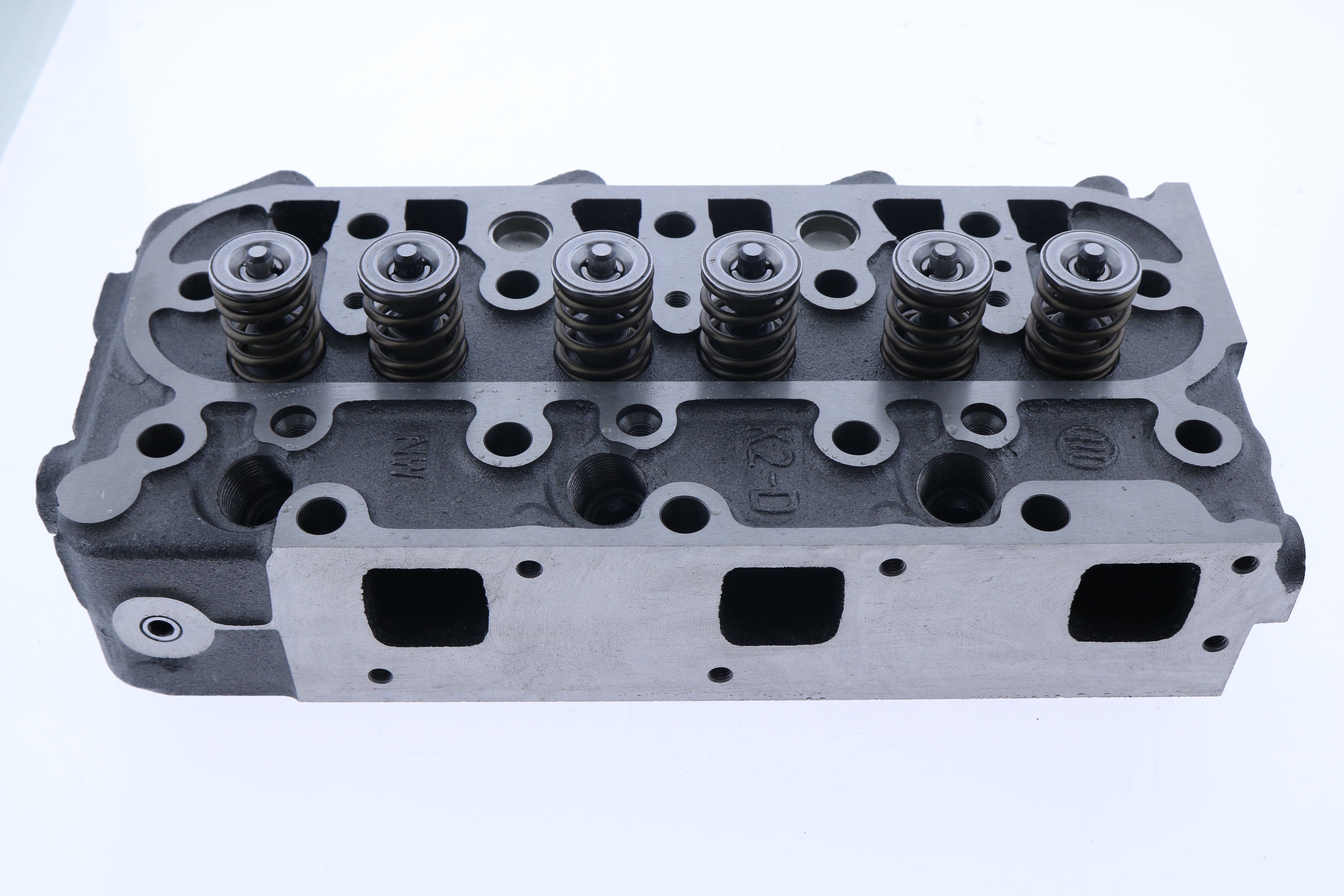 D1105 D1305 Cylinder Head Assembly 16030-03044 Compatible with Kubota Engine V2203 Excavator D1305 D1105