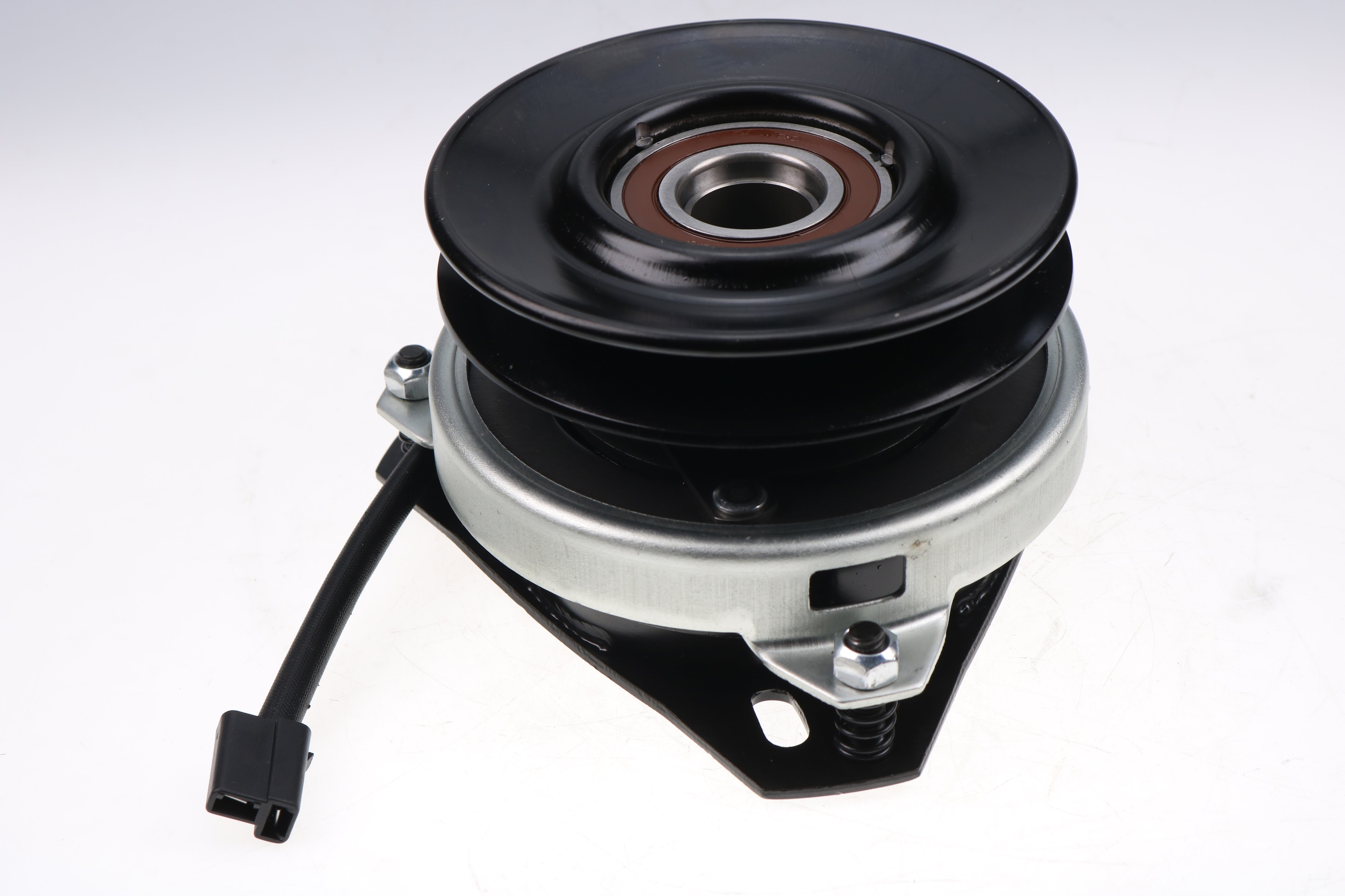 New Electric PTO Clutch AM108601  Fits John Deere GT242, GT262, GT275, S2554 Garden Tractors